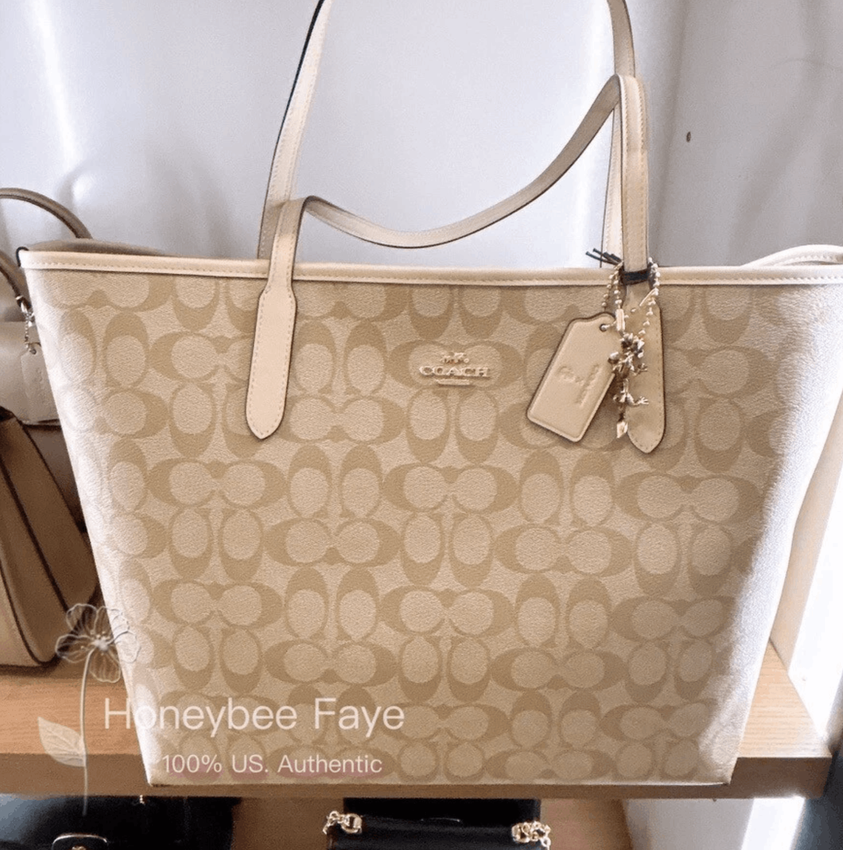 Coach NWT Coach New Year City Tote Bag With Dragon CQ188 Size ONE SIZE - 7 Thumbnail