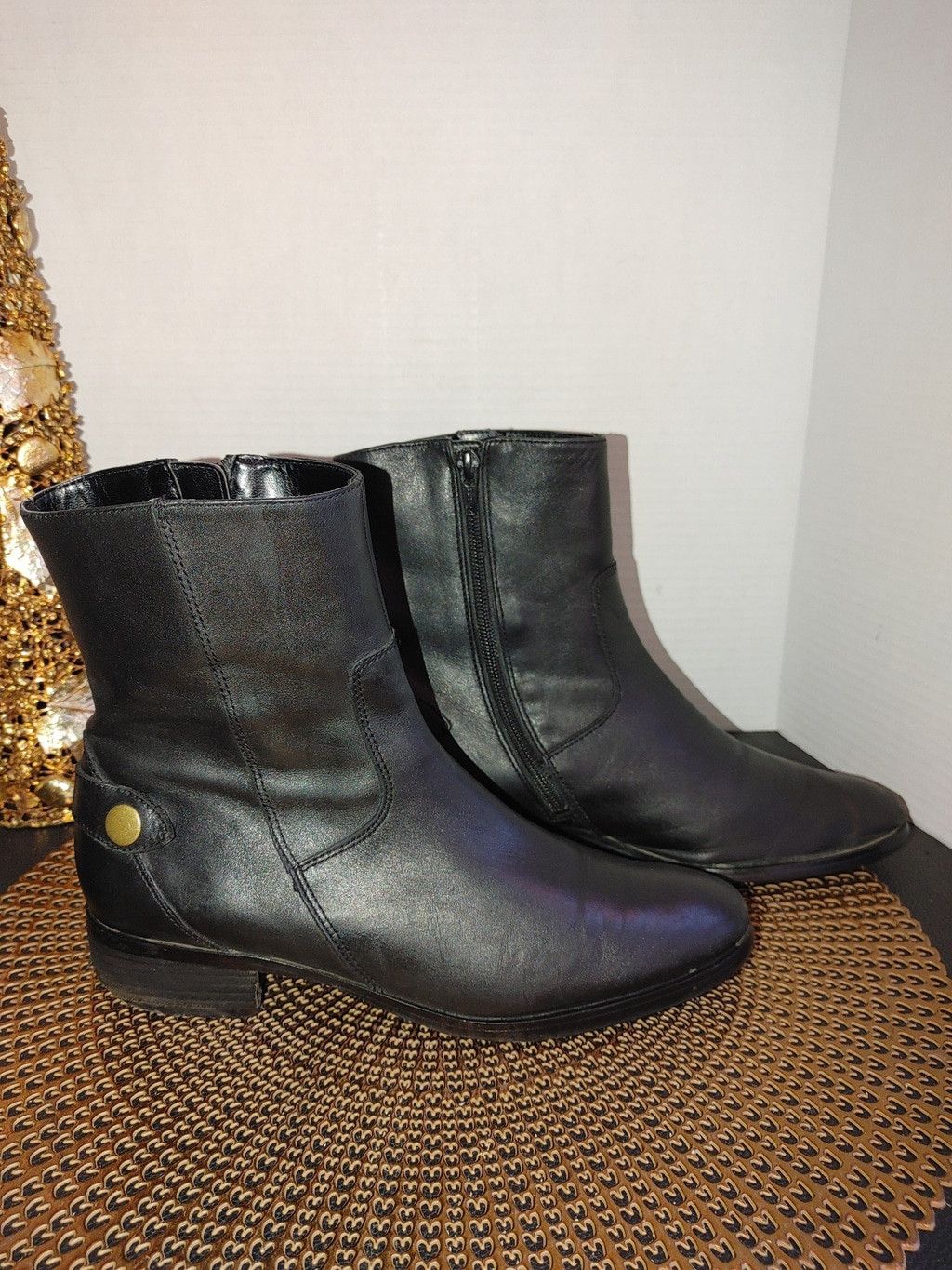 Marc Fisher Marc Fisher Helki Leather Boots Size 7.5M Size US 7.5 / IT 37.5 - 1 Thumbnail