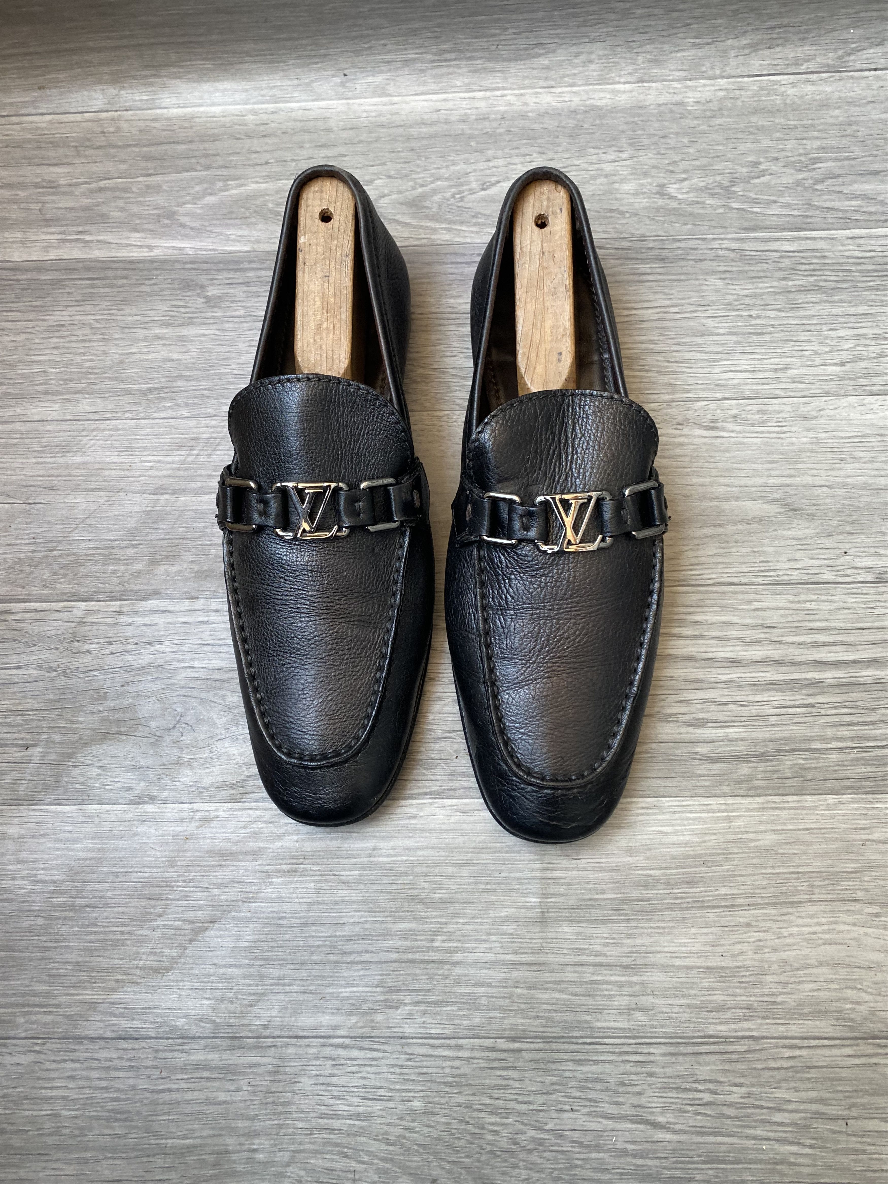 Louis Vuitton Louis vuitton logo black leather penny loafers Size US 8.5 / EU 41-42 - 8 Thumbnail
