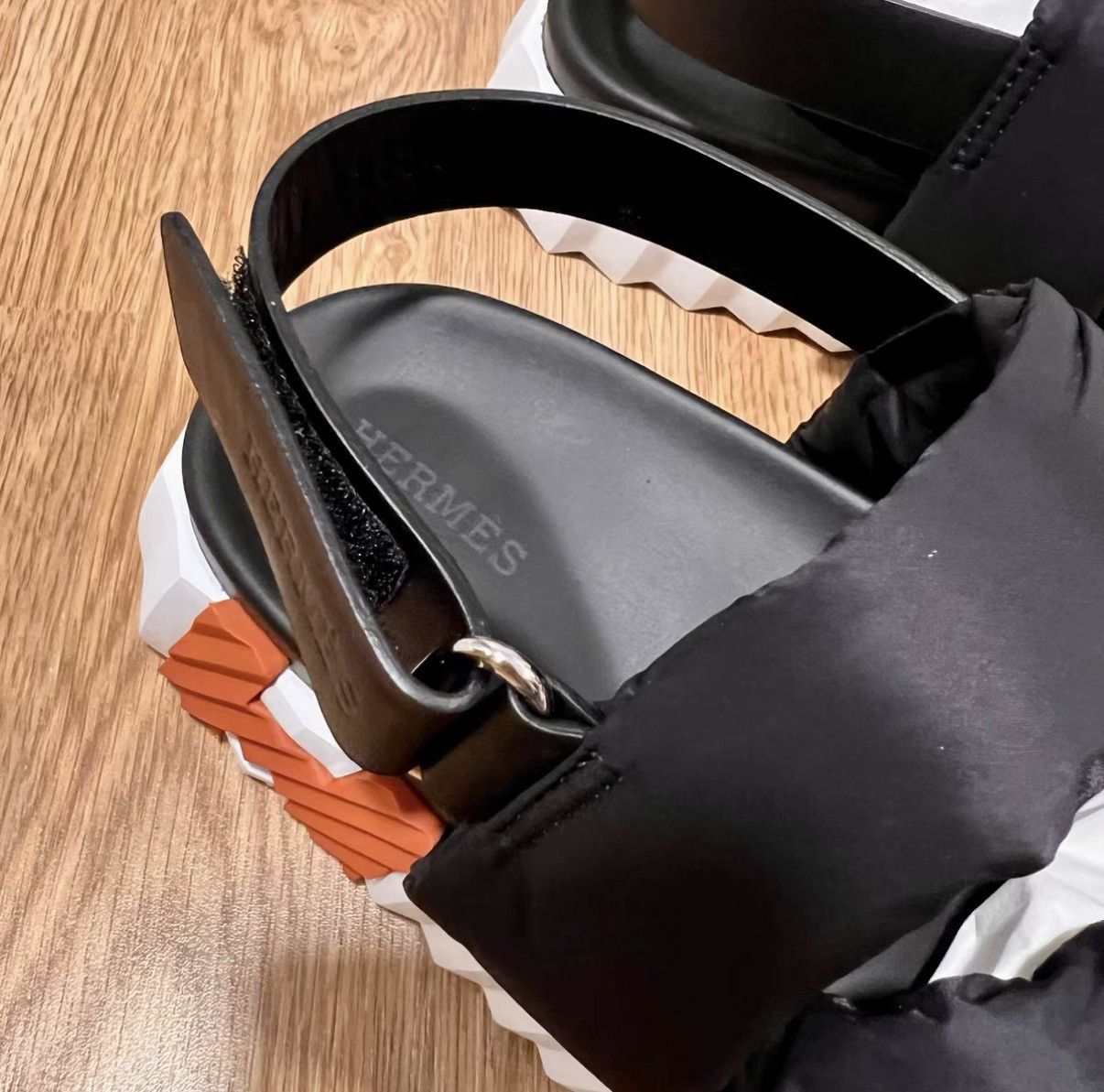 Hermes Hermès 2023 New Arrival Electric Stylish J33 Size US 7 / IT 37 - 4 Thumbnail
