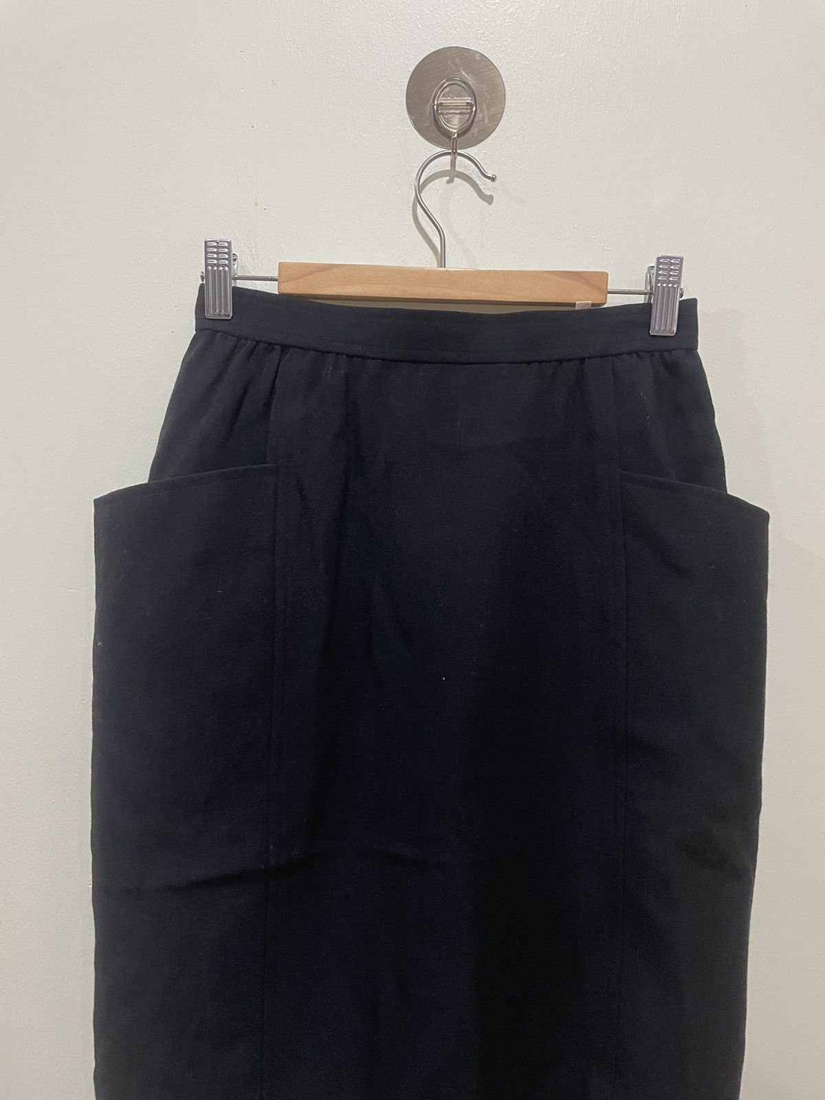 Ungaro Paris Ungaro Paris Side Pocket Midi Skirt Size 25" / US 0 / IT 36 - 3 Thumbnail