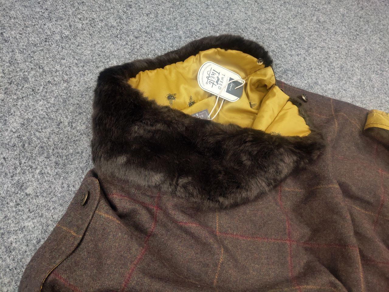 Harris Tweed Joules Hazelwood New Poncho Femme Brown Tweed Fur Jacket Size ONE SIZE - 7 Thumbnail