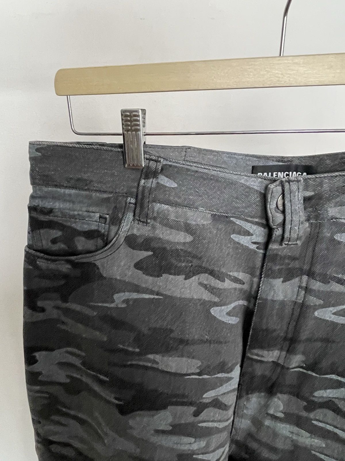 Balenciaga Balenciaga grey camo baggy jeans Size US 32 / EU 48 - 4 Thumbnail