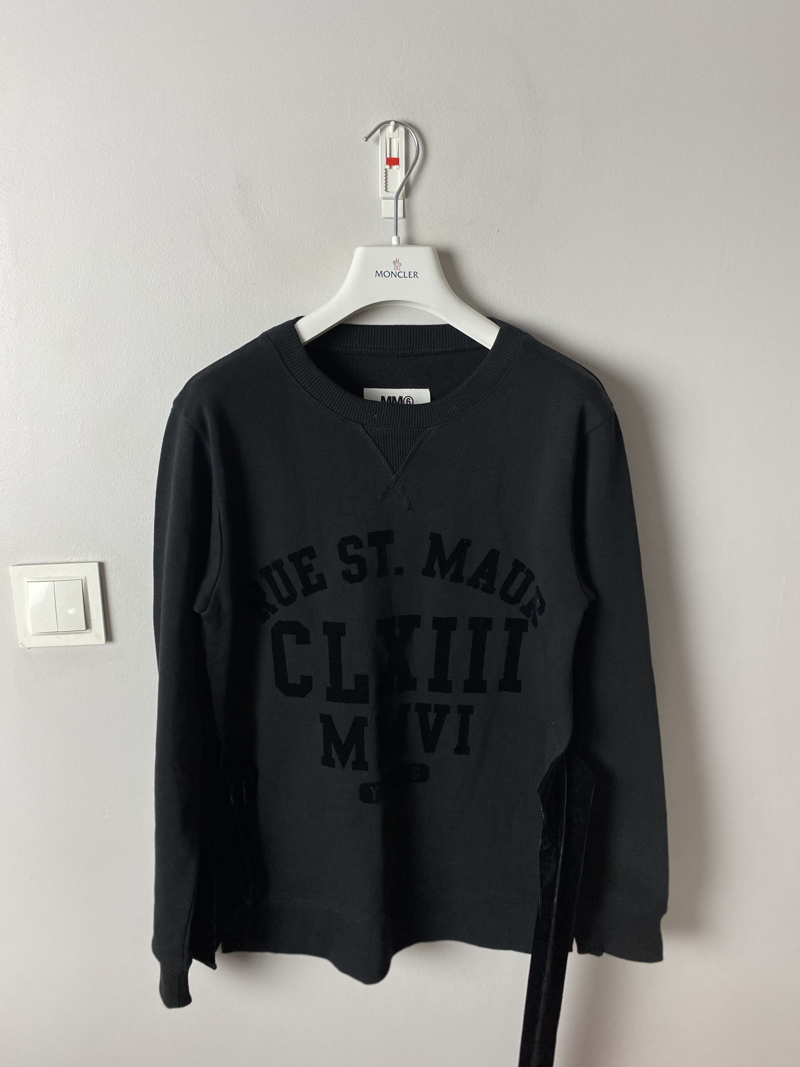 Maison Margiela Maison Margiela MM6 Rue St Maur sweatshirt crewneck Size XS / US 0-2 / IT 36-38 - 1 Thumbnail