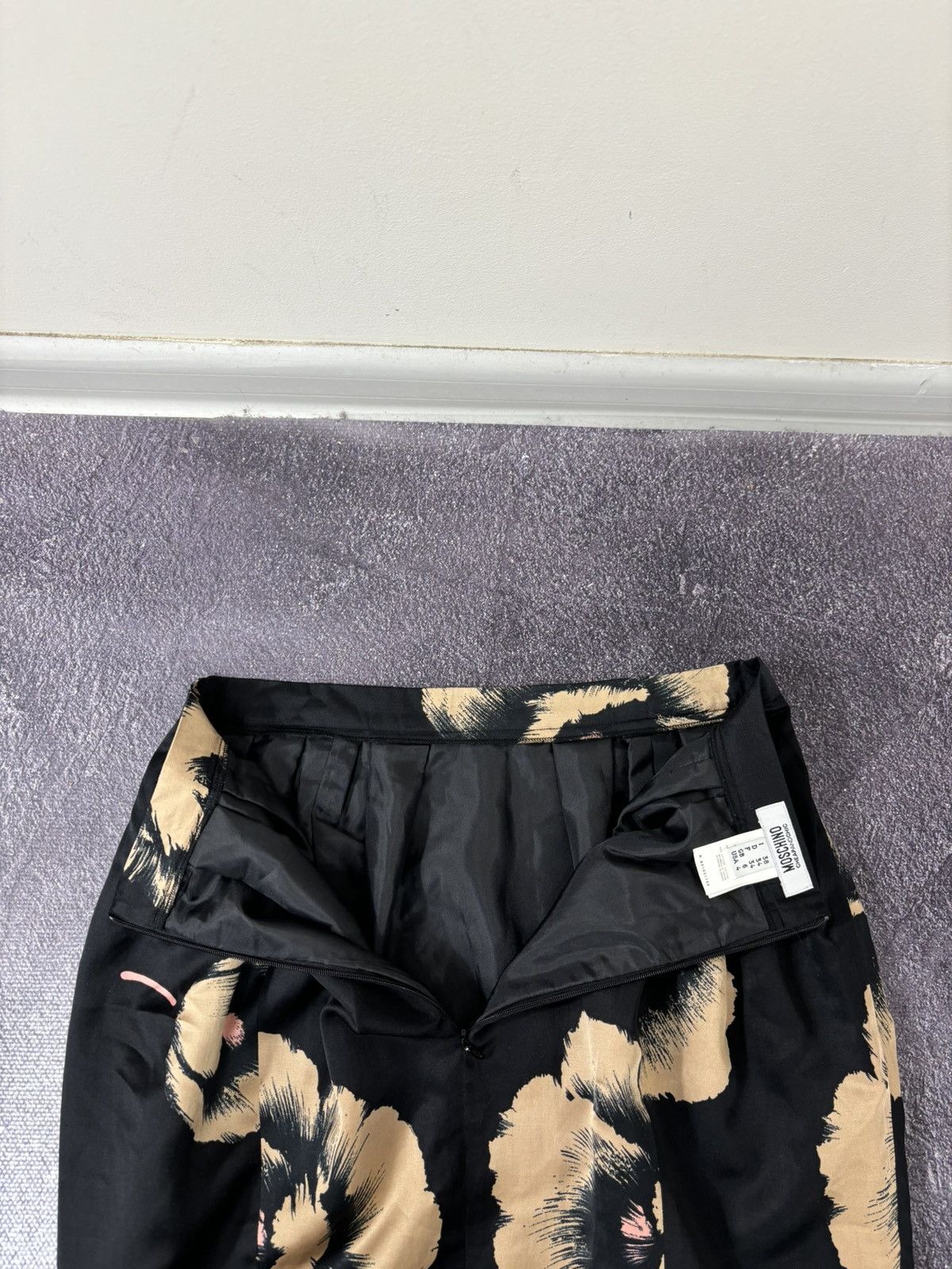Moschino Moschino Cheap And Chic Vintage Women’s Floral Silk Skirt Size 26" / US 2 / IT 38 - 14 Thumbnail