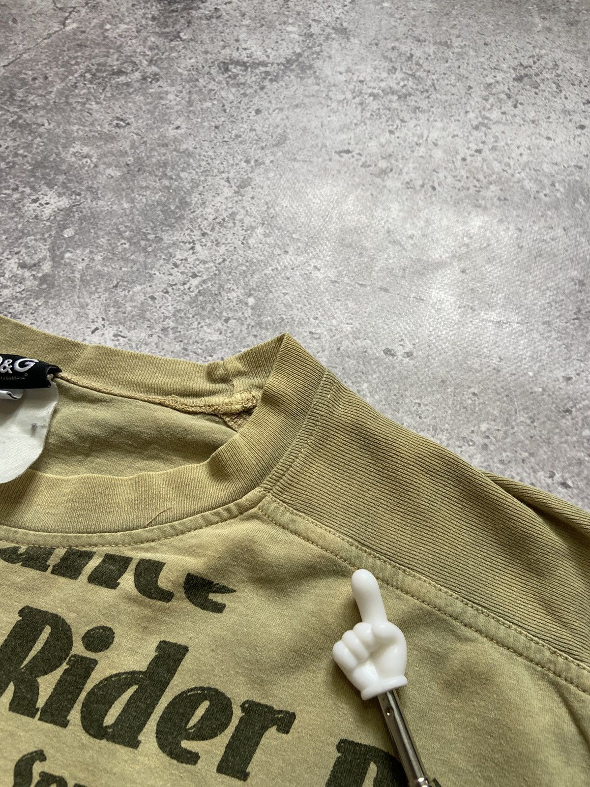 Dolce & Gabbana DOLCE AND GABANNA D&G DISTRESSED Beige Y2K TEE Size US XXL / EU 58 / 5 - 8 Thumbnail