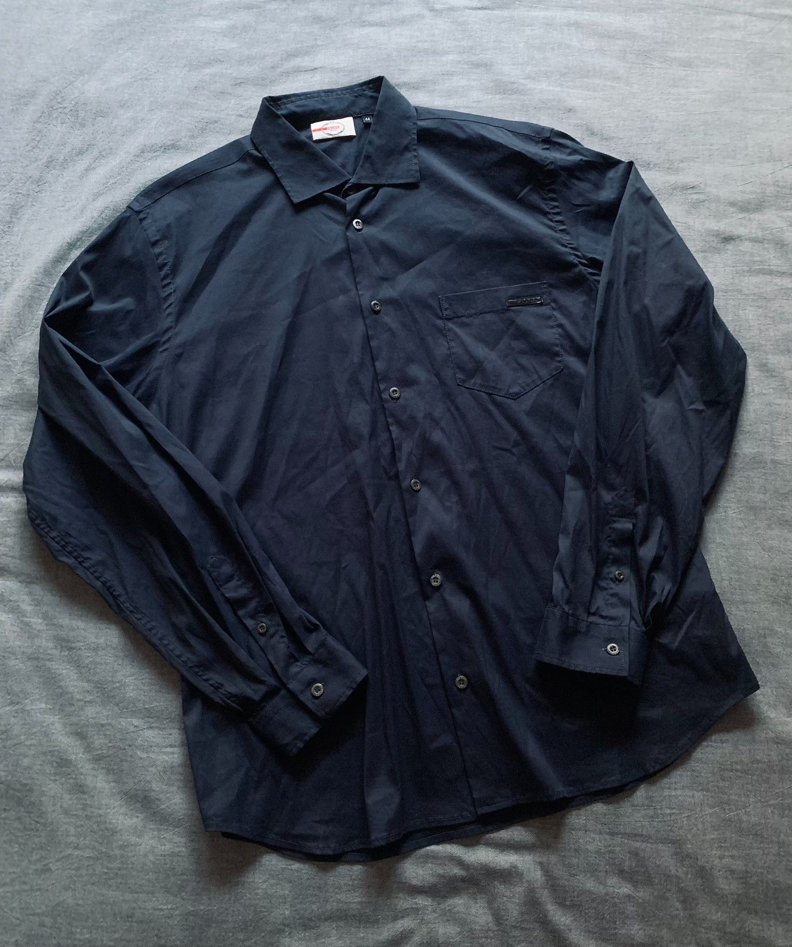Prada Prada Chest Logo Shirt Size US S / EU 44-46 / 1 - 1 Thumbnail