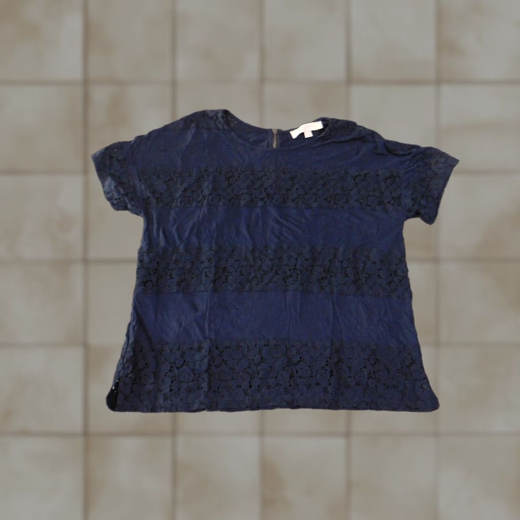 Loft LOFT Blouse Womens Small Navy Blue Short Sleeve Crew Neck Lace Panel Top Mens? Size S / US 4 / IT 40 - 1 Thumbnail