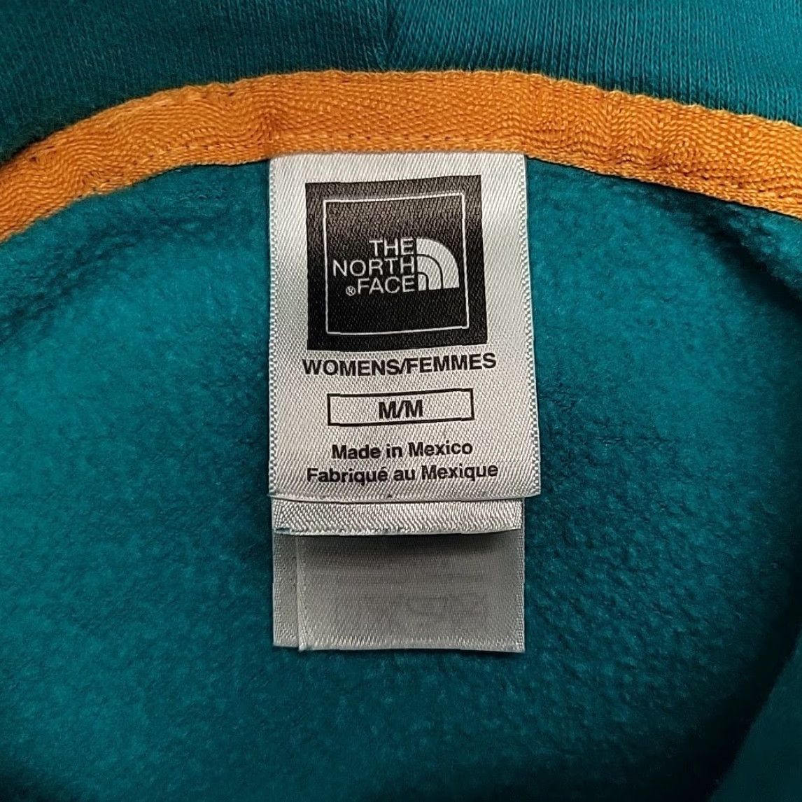 The North Face VINTAGE The North Face Hoodie Womens L Green Logo Front Hooded Pullover Sweatshirt Size L / US 10 / IT 46 - 4 Thumbnail