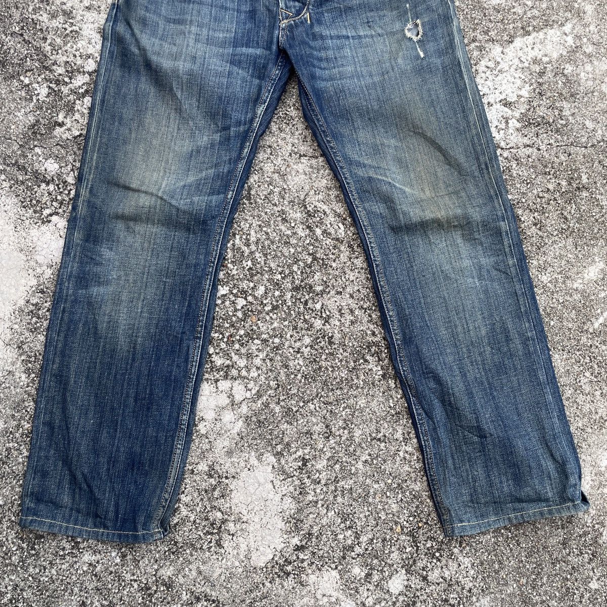 Diesel Vintage Diesel Distressed Denim Jeans Size US 35 - 4 Thumbnail