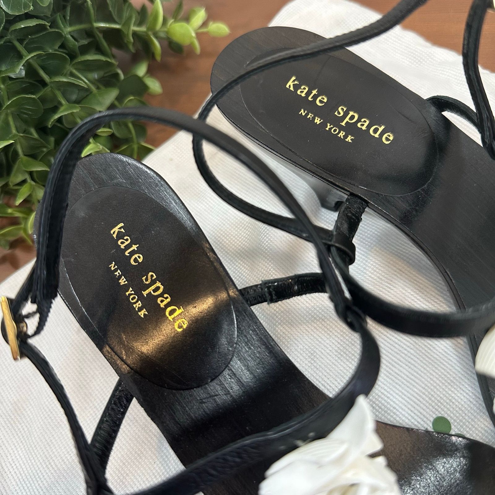 Kate Spade Kate Spade T Strap Slingback Seashells Sandals Size 7.5 Size US 7.5 / IT 37.5 - 8 Thumbnail