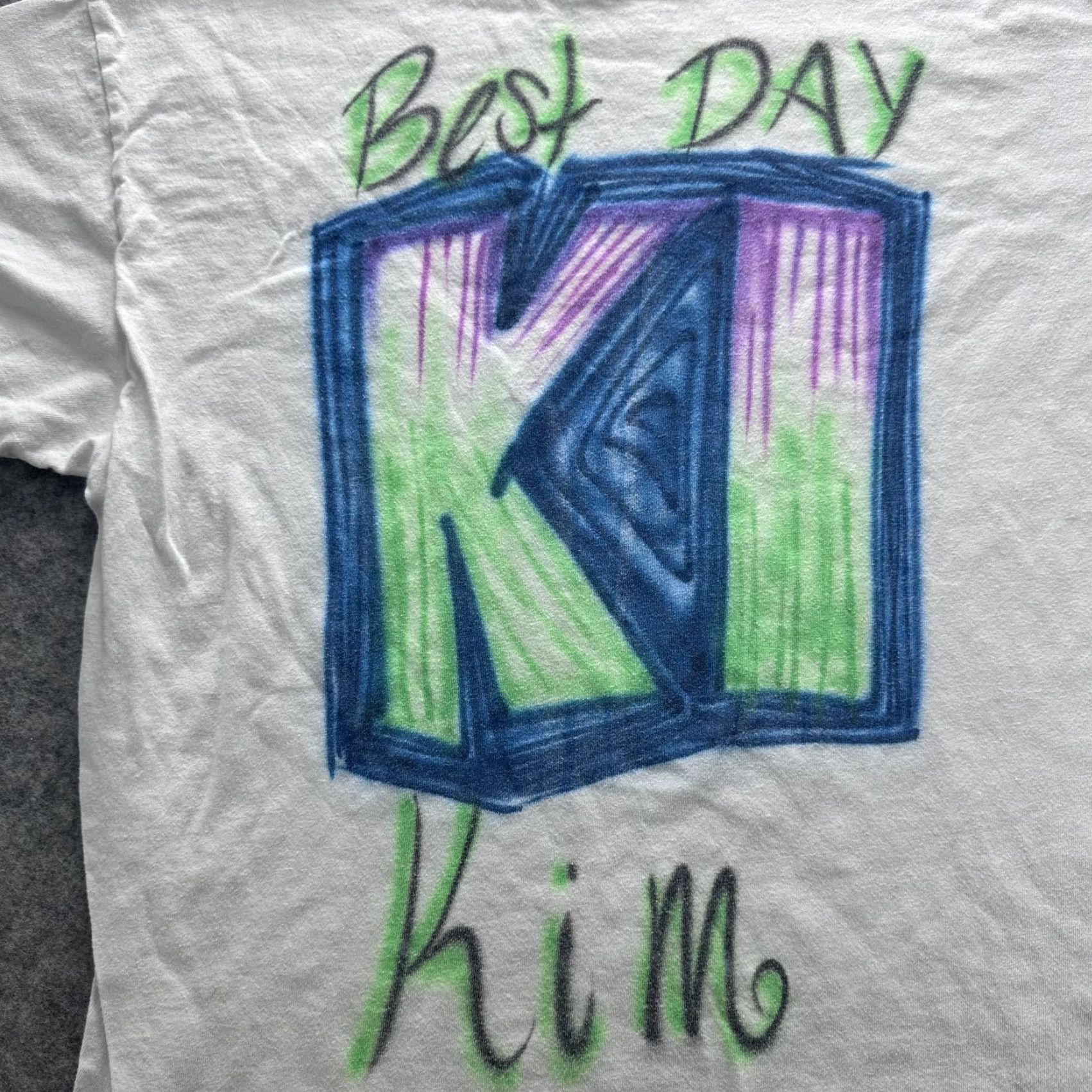 Gildan Gildan Shirt Mens XL White Graphic Tee Best Day K Kim Airbrush Colorful Graphic Tee Size US XL / EU 56 / 4 - 2 Thumbnail