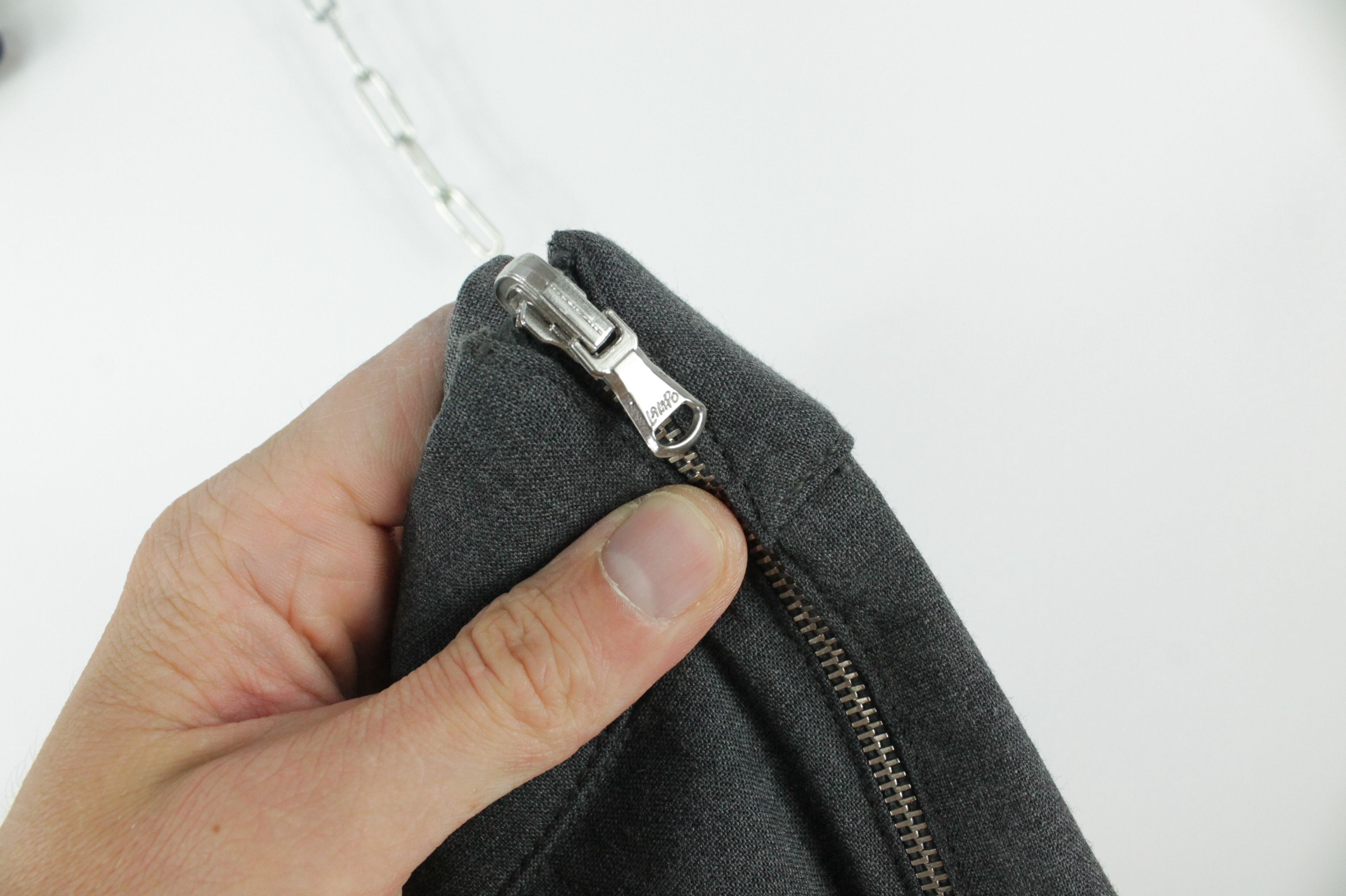 Brunello Cucinelli Gunex Brunello Cucinelli Reversible Wool Skinny Trousers Size 28" / US 6 / IT 42 - 7 Thumbnail