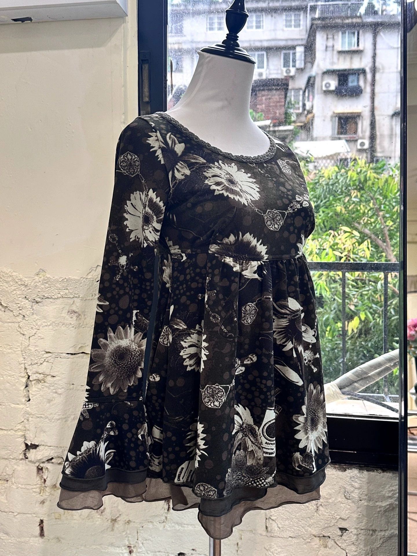 Hysteric Glamour Hysteric Glamour Lace Vintage Print Shirt Size F Size ONE SIZE - 8 Thumbnail