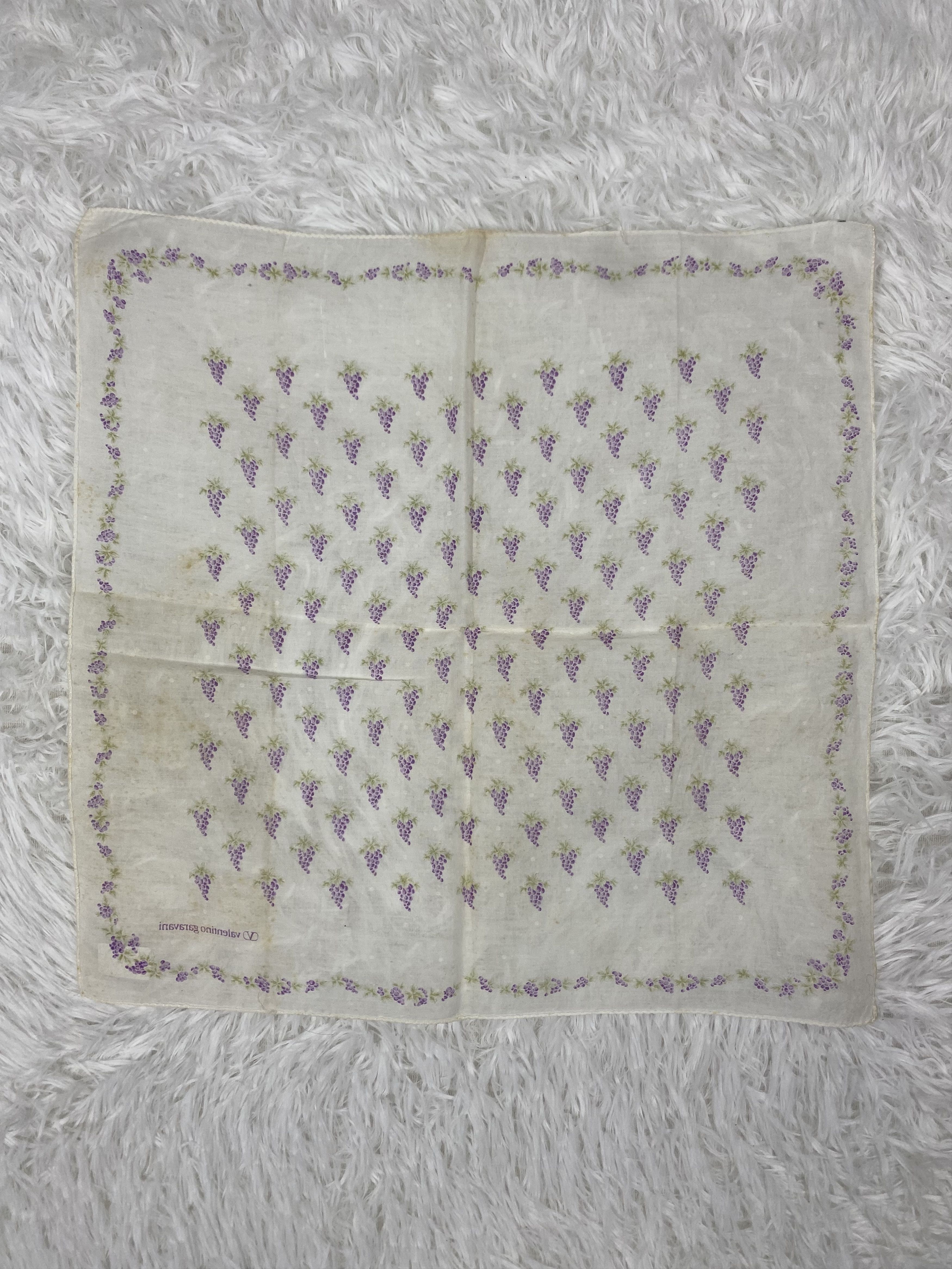 Valentino × Vintage Vintage Valentino Garavani Handkerchief Neckerchief PH0806 Size ONE SIZE - 4 Thumbnail