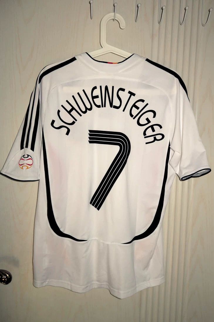 Other 2006 Germany 7 Schweinsteiger Jersey Size US M / EU 48-50 / 2 - 1 Thumbnail