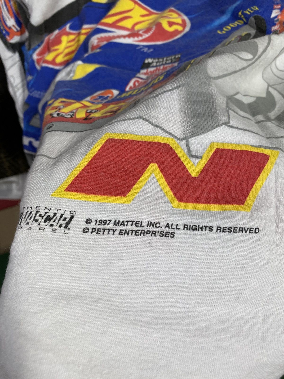 NASCAR 90’s Vintage Nascar Hot Wheels Rare AOP Tee Shirt 2XL Size US XXL / EU 58 / 5 - 4 Thumbnail