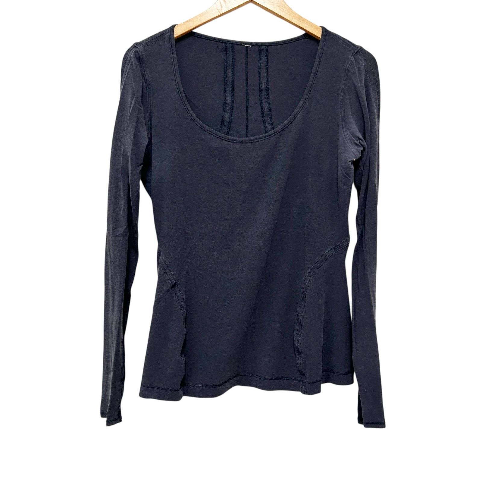 Lululemon Lululemon Lot of 6 Long Sleeve Shirts Sz M FLAWS Size M / US 6-8 / IT 42-44 - 5 Thumbnail