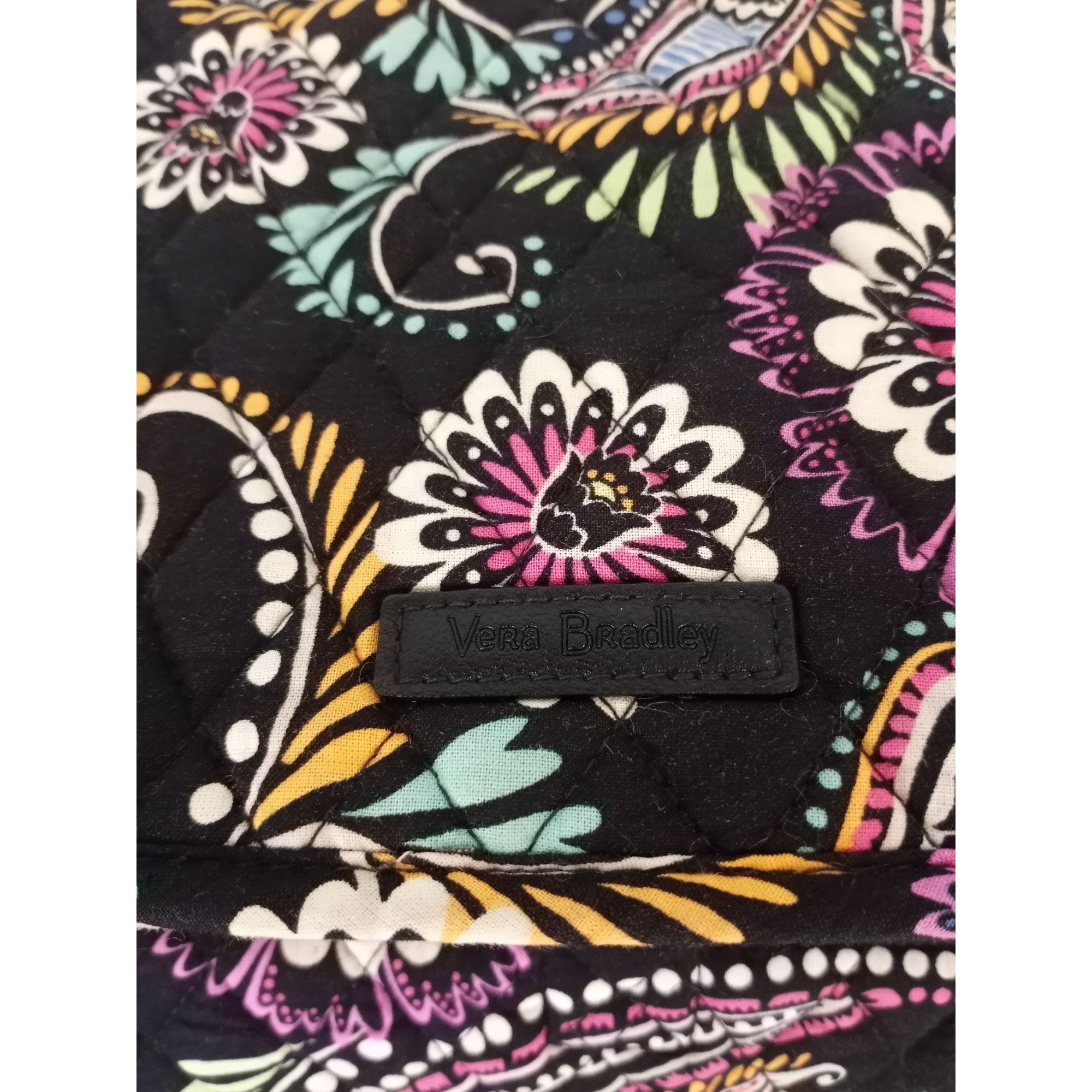 Vera Bradley Vera Bradley Black Paisley Foldover Laptop Book Bag. Size ONE SIZE - 8 Thumbnail