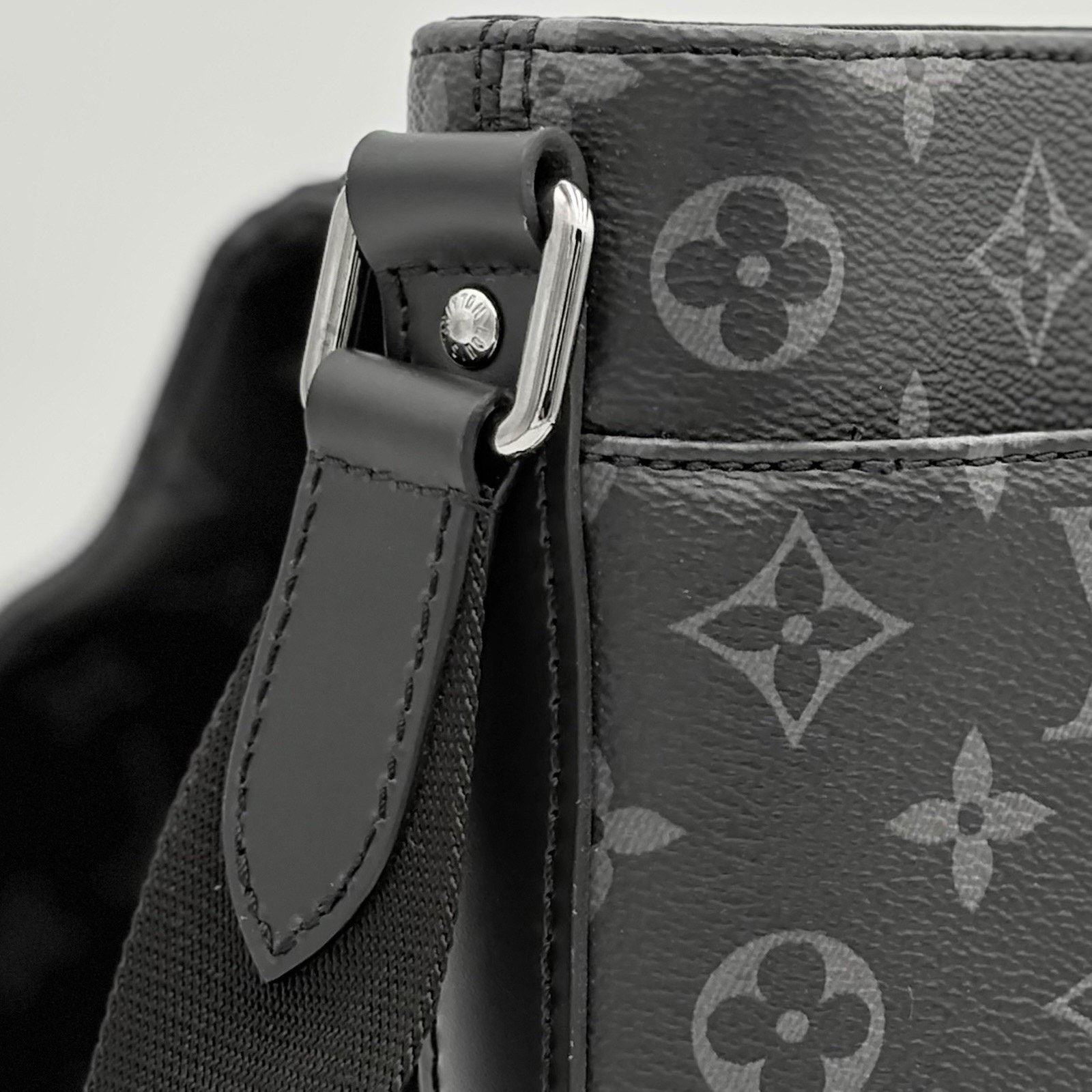 Louis Vuitton District Monogram Eclipse Messenger Bag | SUPER CLEAN! Size ONE SIZE - 9 Thumbnail
