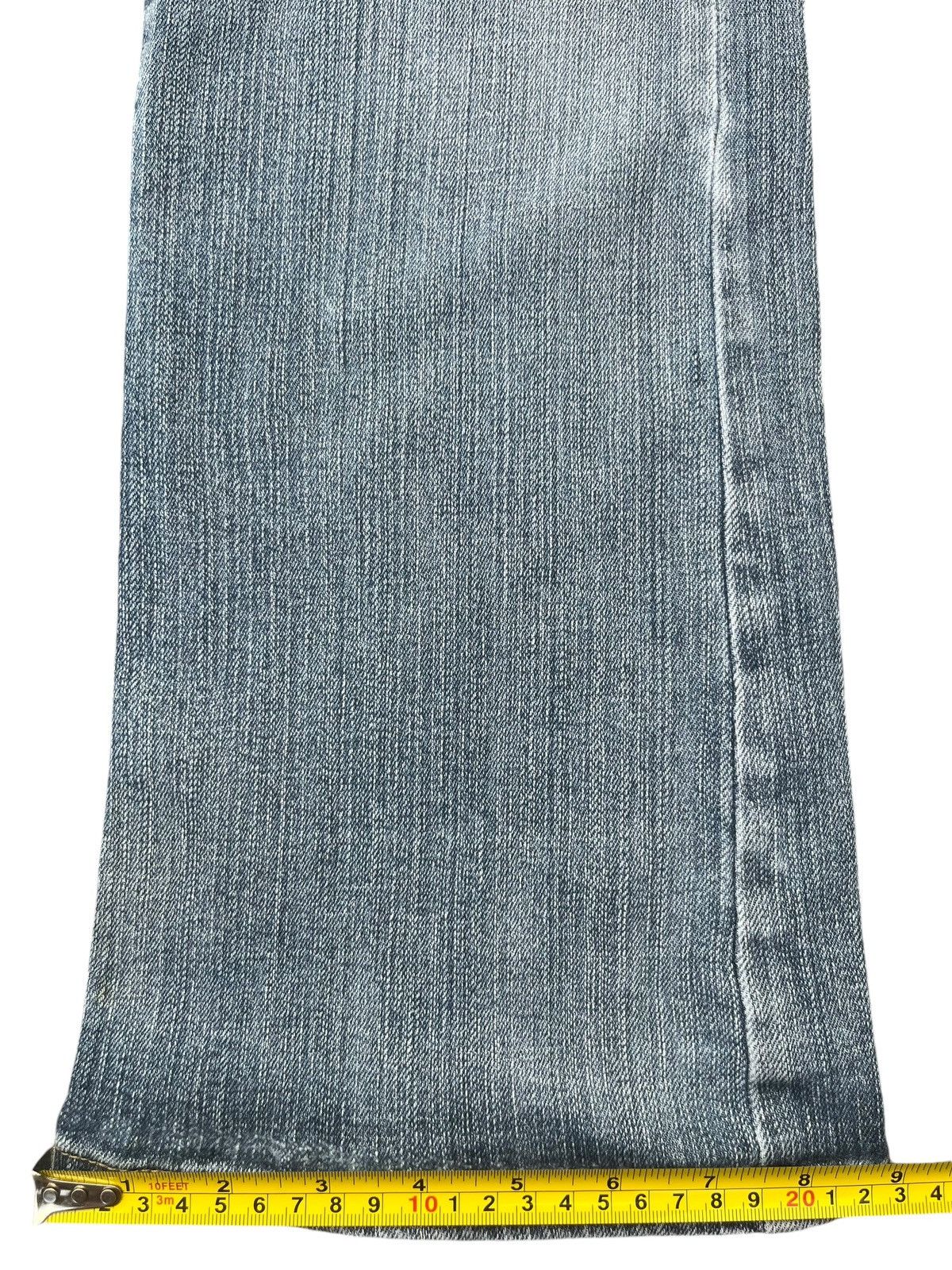 Japanese Brand Vintage Japanese Brand Mid Rise Blue Washed Sick Flare Jeans Size US 30 / EU 46 - 13 Thumbnail