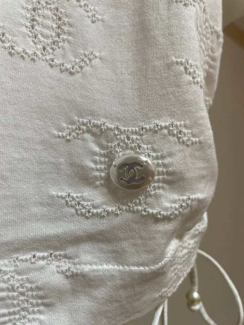 Chanel Chanel Letter logo dark pattern drawstring pearl T-shirt Size S / US 4 / IT 40 - 3 Thumbnail