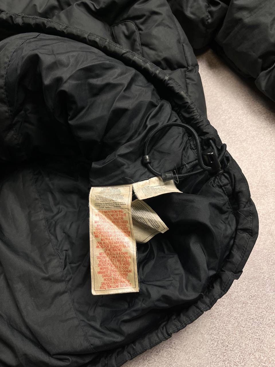 Nike Vintage Nike Swoosh Winter Down Puffer Jacket L Size US L / EU 52-54 / 3 - 6 Thumbnail