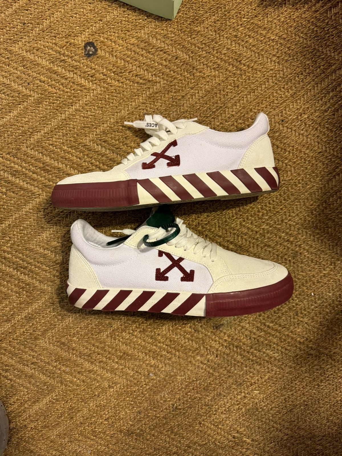 Off-White Off white vulcanized low sneakers Size US 10.5 / EU 43-44 - 1 Thumbnail