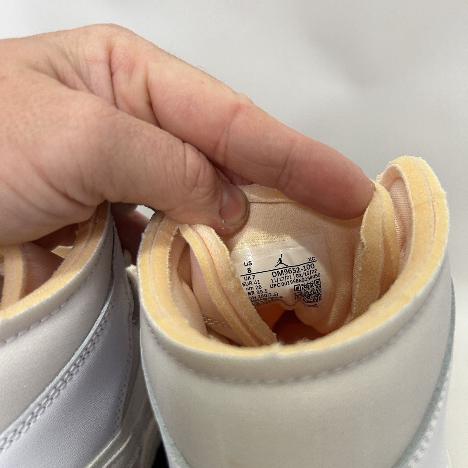 Jordan Brand Nike Air Jordan 1 Mid SE Craft “Inside Out/White Grey” Size US 8 / EU 41 - 6 Thumbnail