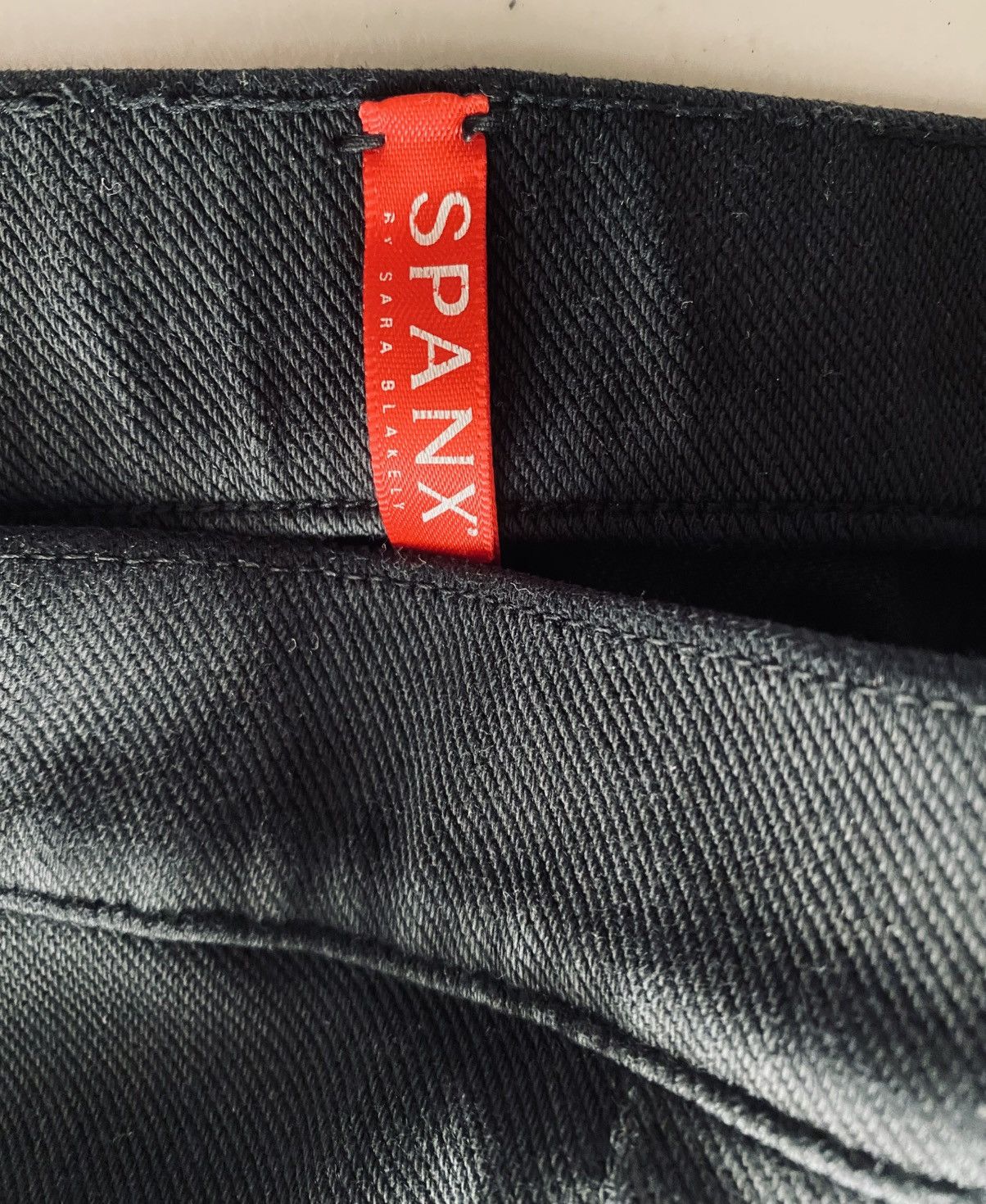 Spanx Spanx Jean-ish Ankle Leggings Black Seamless Lg 20018R VGC Size 32" / US 10 / IT 46 - 2 Thumbnail