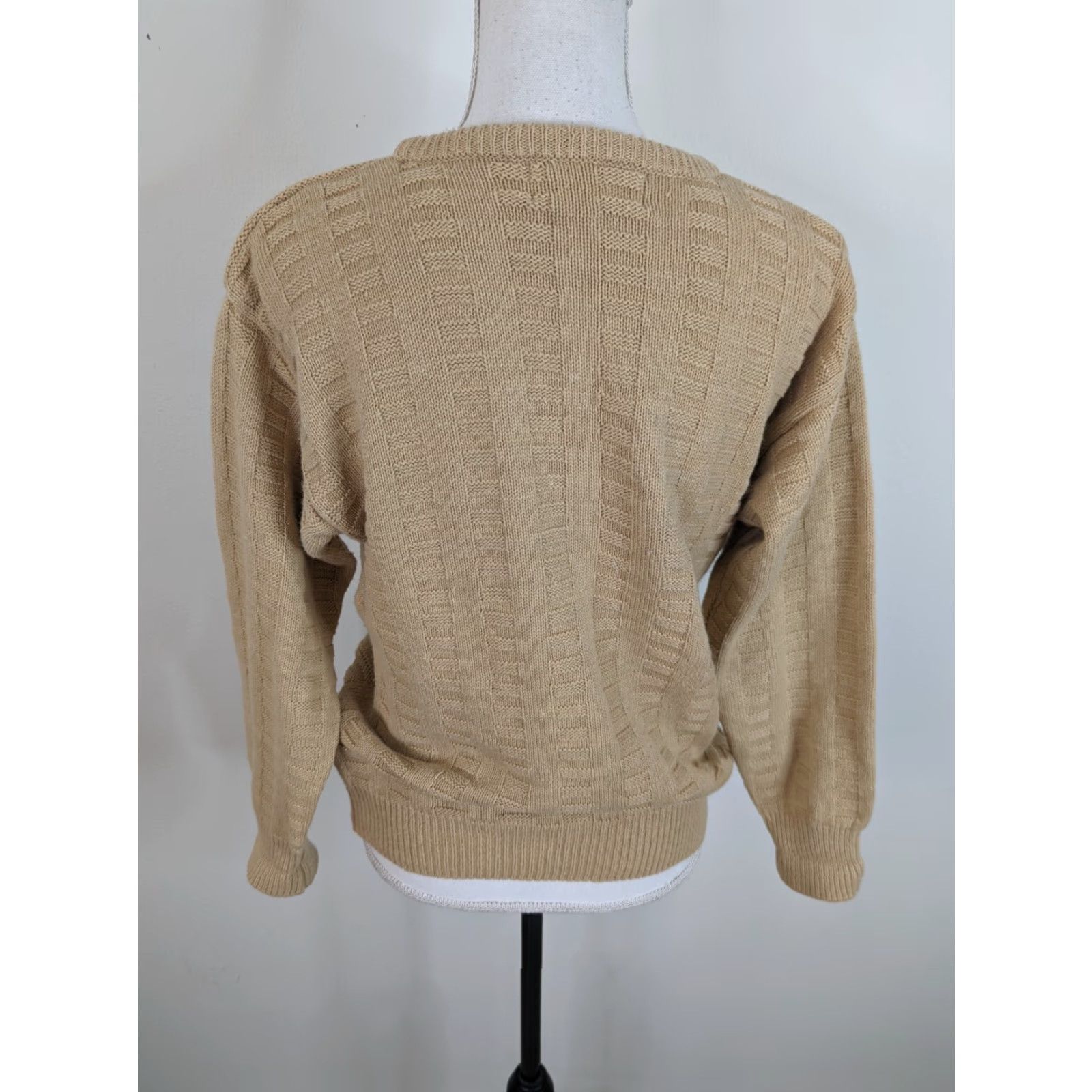 Vintage VINTAGE Crewneck Sweater Womens Medium Pullover Beige S10 Size M / US 6-8 / IT 42-44 - 3 Thumbnail