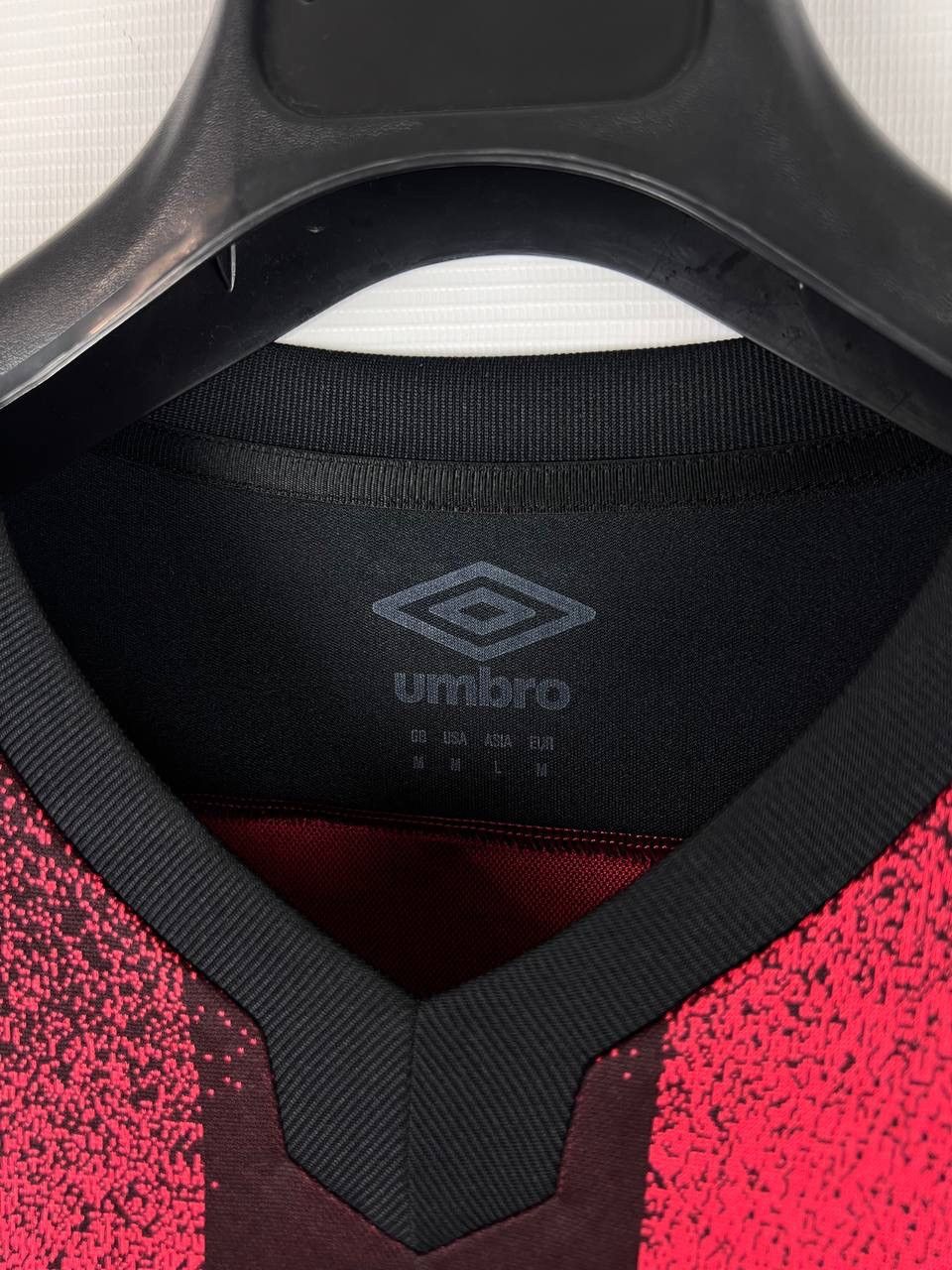 Umbro Bournemouth England Umbro Pearson 22 jersey t-shirt size M Size US M / EU 48-50 / 2 - 3 Thumbnail