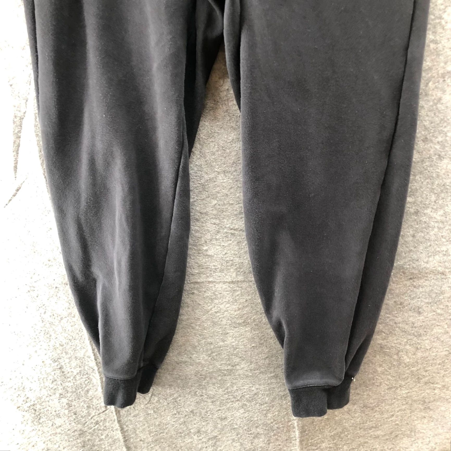 Athleta Athleta Jogger Sweatpants Womens XS Black Mid Rise Zip Pocket Fleece Drawstring Jogger Athleisure Winter Fall Spring Size 26" / US 2 / IT 38 - 4 Thumbnail