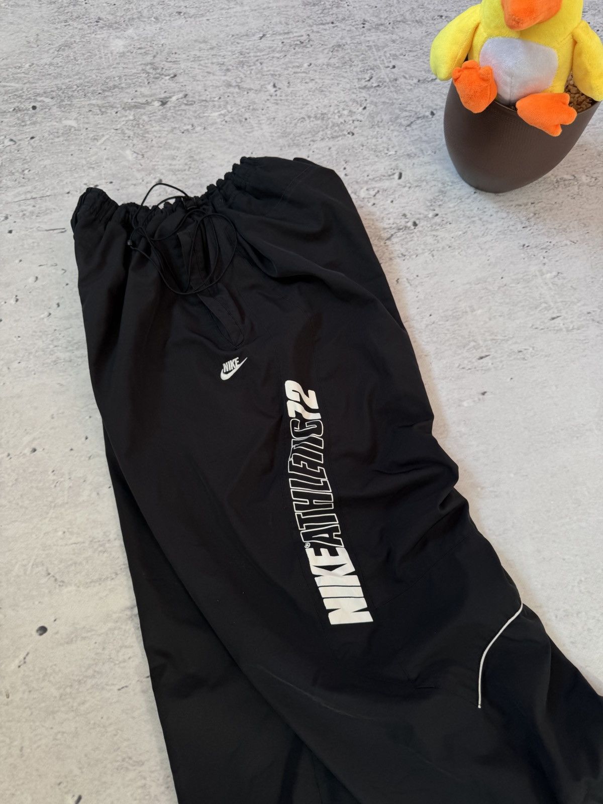 Nike × Vintage NIKE NYLON VINTAGE Y2K OVERSIZE BAGGY FIT PANTS SWEATPANTS Size US 34 / EU 50 - 4 Thumbnail