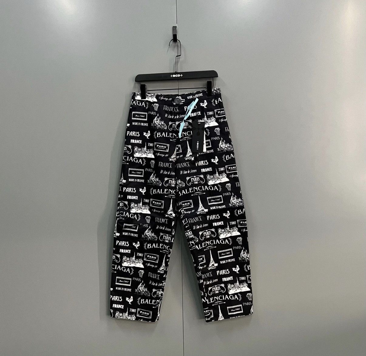 Balenciaga Balenciaga Black All-over Letter Logo Jeans J41 Size US 28 / EU 44 - 1 Thumbnail