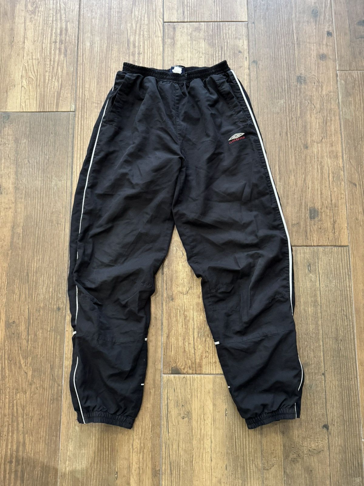 Umbro Umbro Track Pants / Black Mesh Lined Size US 30 / EU 46 - 2 Thumbnail