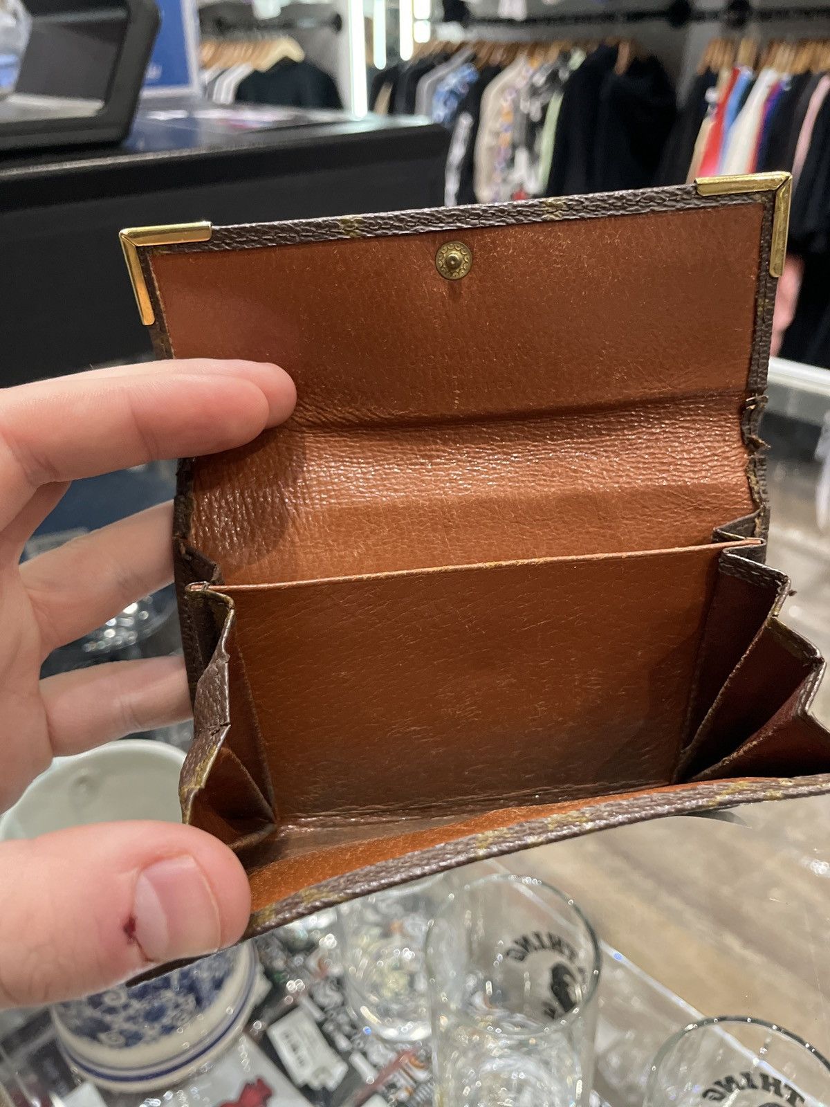 Louis Vuitton Louis Vuitton Monogram Coin Pouch Size ONE SIZE - 2 Thumbnail