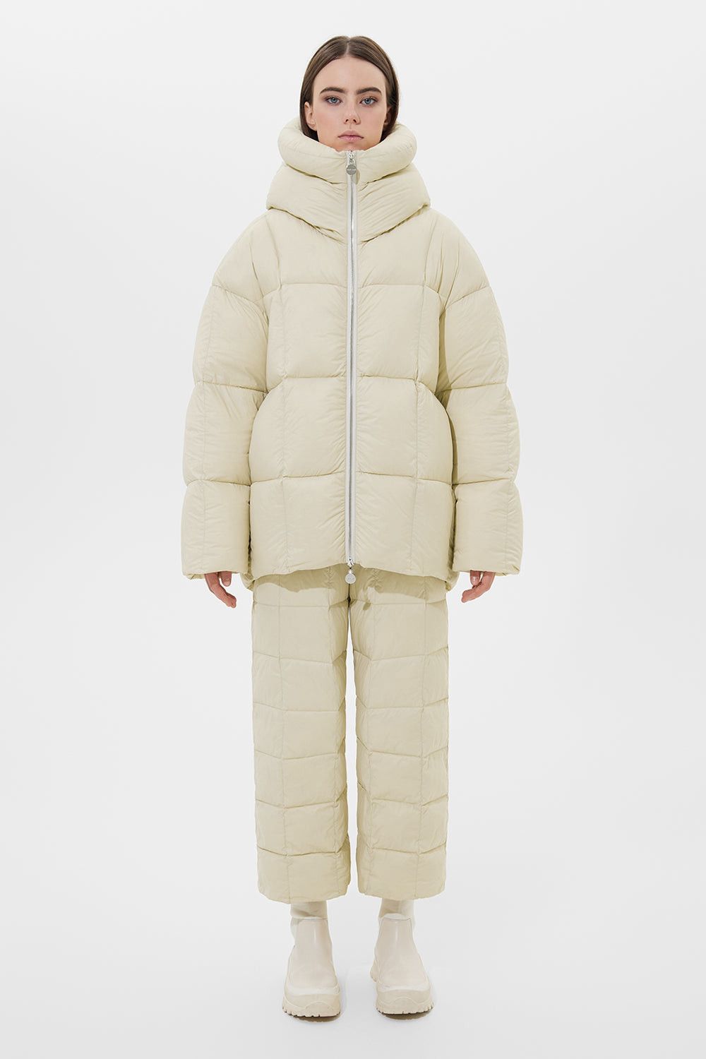 IENKI IENKI o1s22i1n1024 Wendy's Quilted Down Jacket in Off White Size S / US 4 / IT 40 - 2 Thumbnail