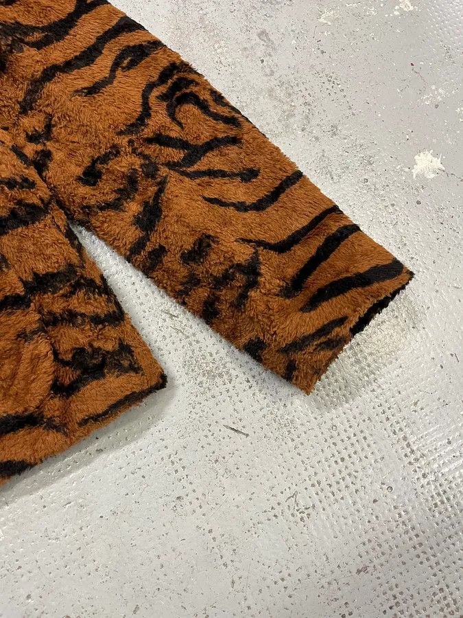 Versace 1990s Versace Brown Tiger Stripe Fuzzy Jacket Size M / US 6-8 / IT 42-44 - 6 Thumbnail