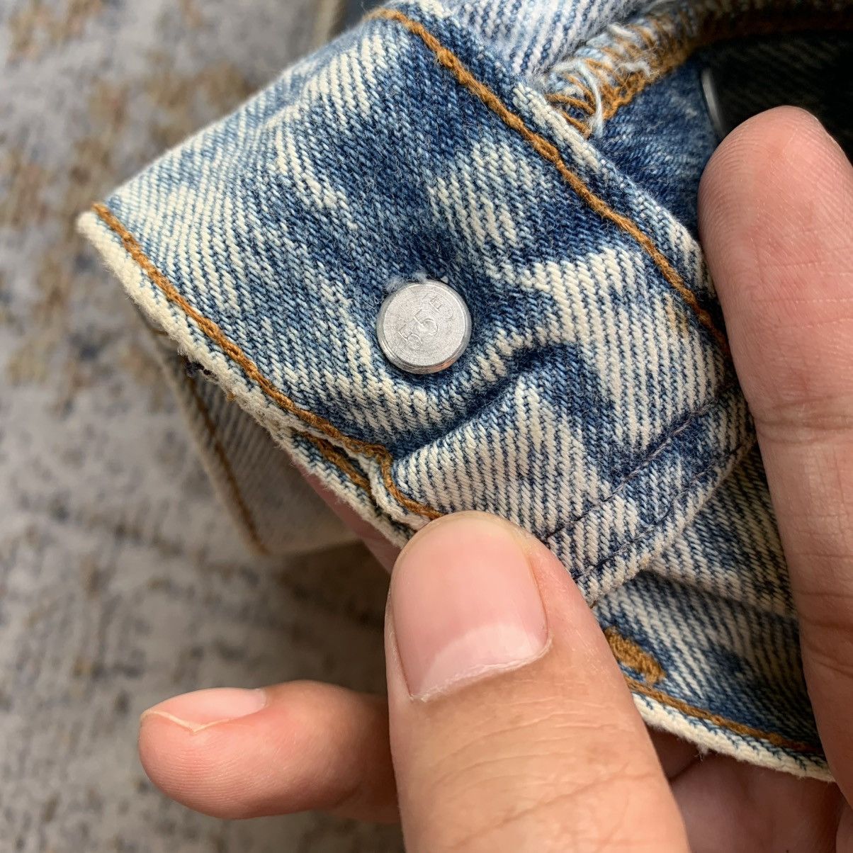 Levi's Vintage Clothing Rare Vintage Levis 501xx 555 Stamp Button Short Jeans Size US 32 / EU 48 - 8 Thumbnail