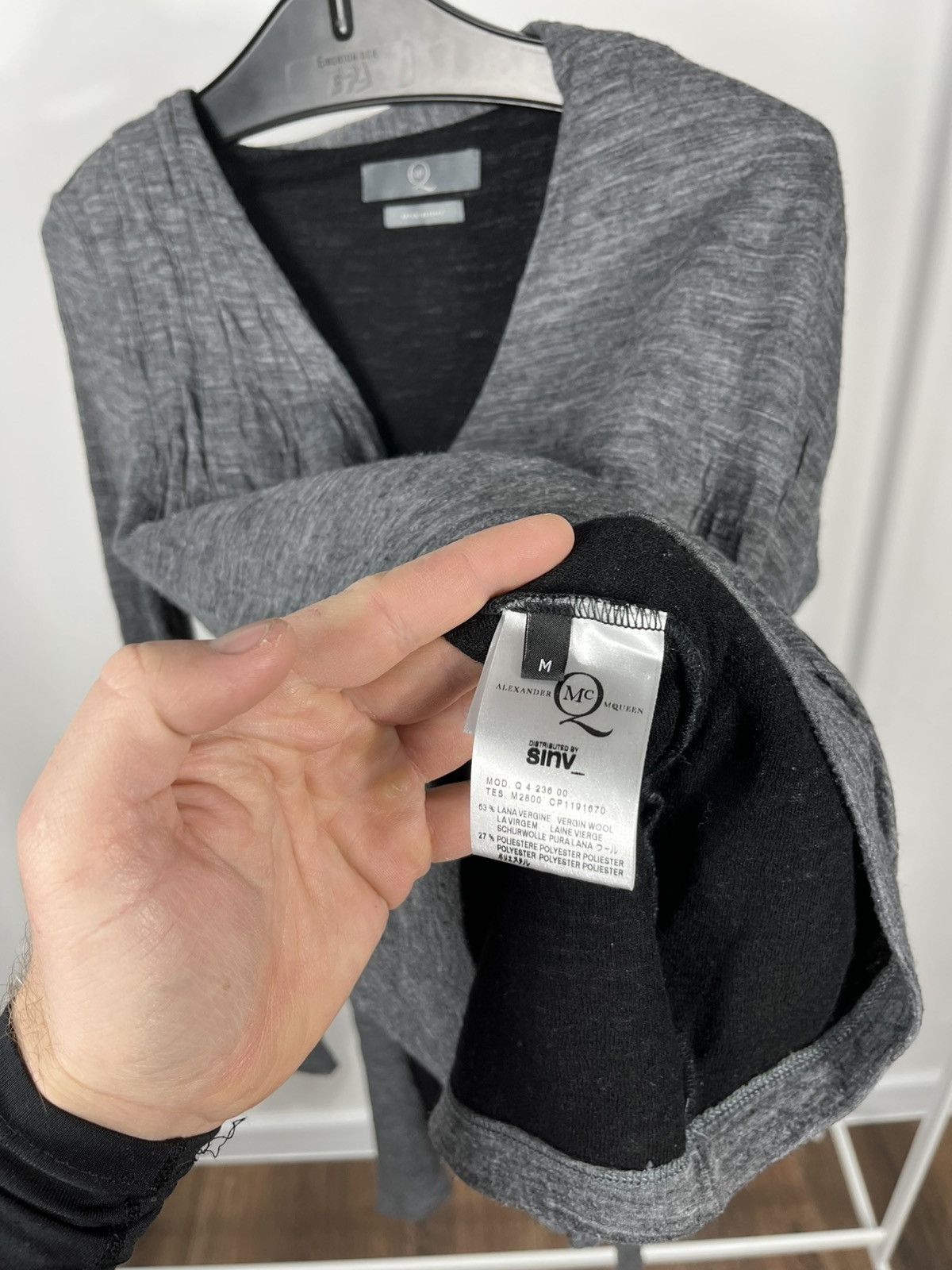 Alexander McQueen MCQ Alexander McQueen Asymmetrical Wrap Top Gray Size L / US 10 / IT 46 - 7 Thumbnail