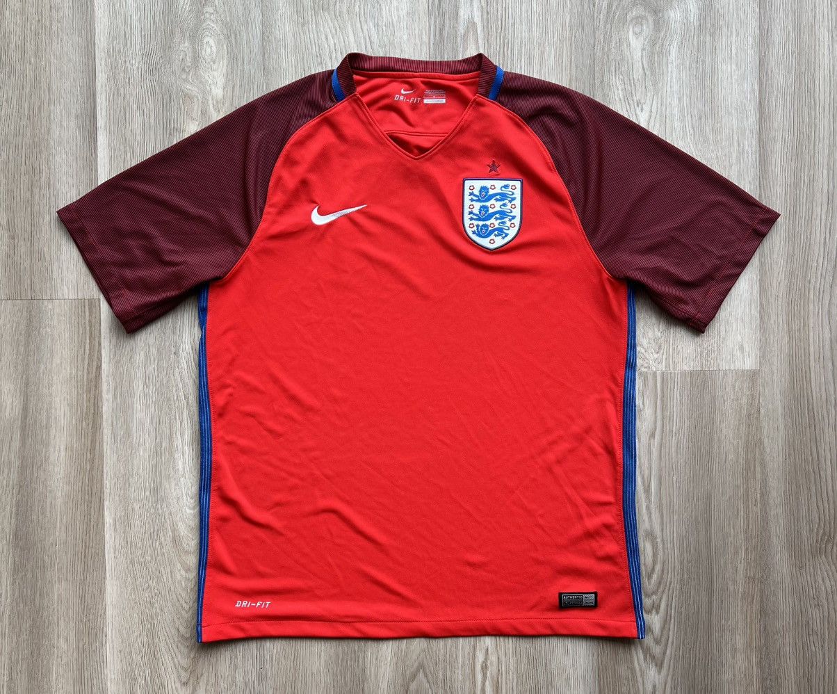 Nike Nike 2016 England Red Soccer T-Shirt Football Jersey Size US L / EU 52-54 / 3 - 1 Thumbnail