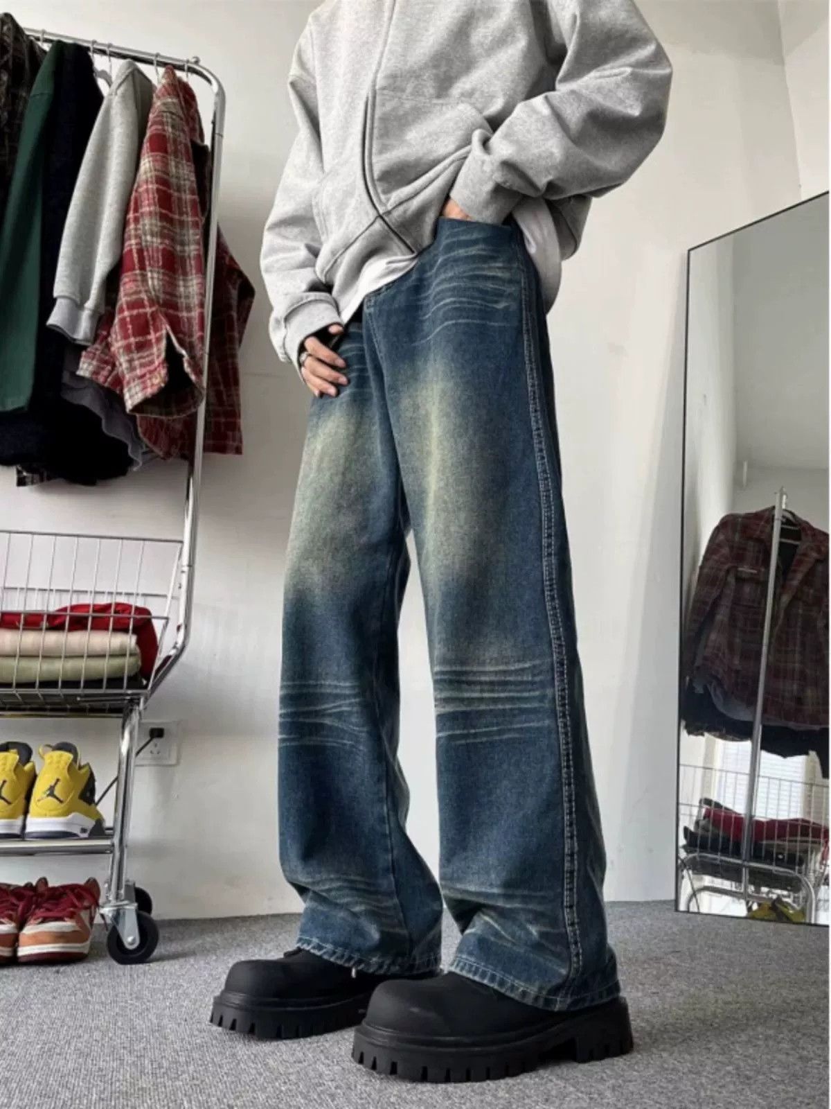 Jean High street men's washed vintage loose flared jeans Size US 32 / EU 48 - 4 Thumbnail