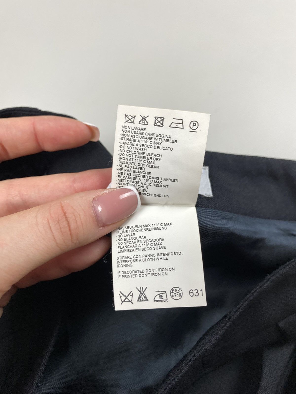 Viktor & Rolf Viktor & Rolf ladies wool pencil skirt size 42 / Xl Size 28" / US 6 / IT 42 - 14 Thumbnail