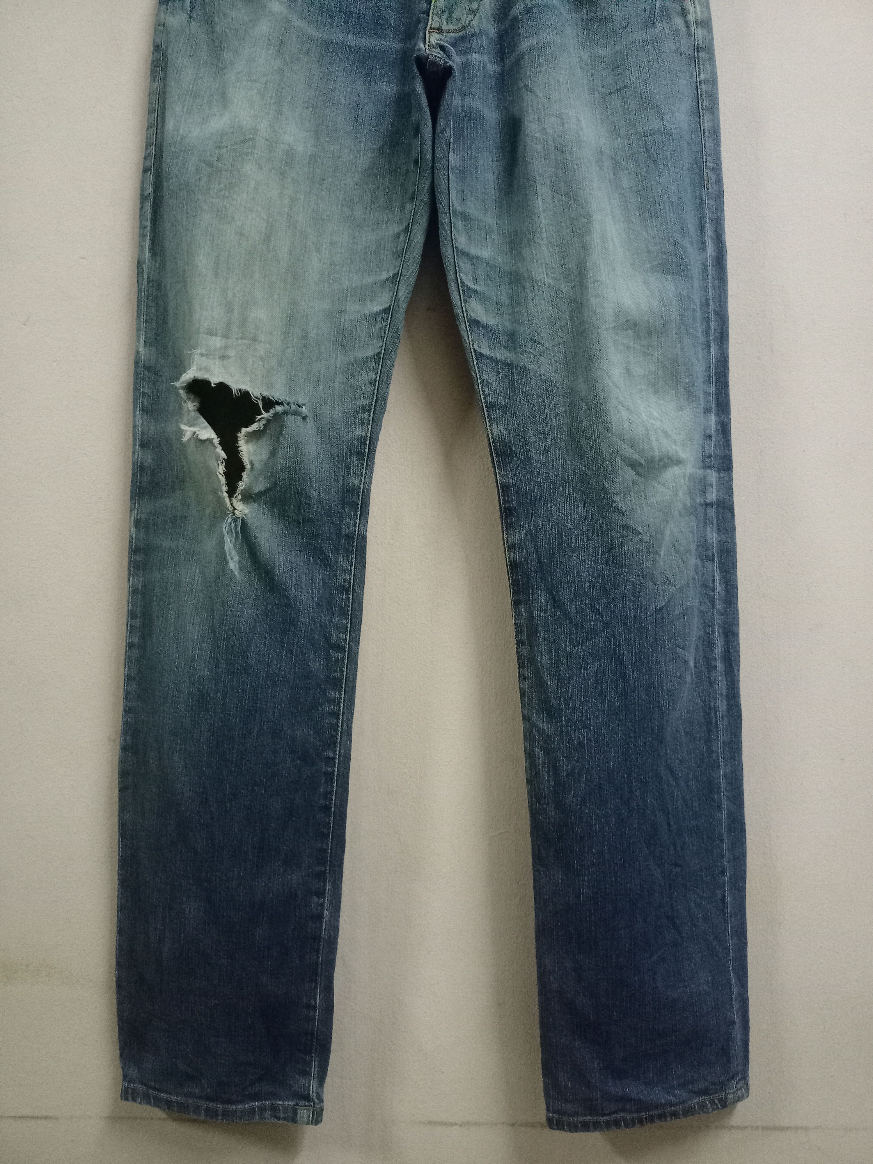 Japanese Brand Vintage Japanese Brand Buckle Style Ripped Jeans 29x32 Size US 29 - 6 Thumbnail