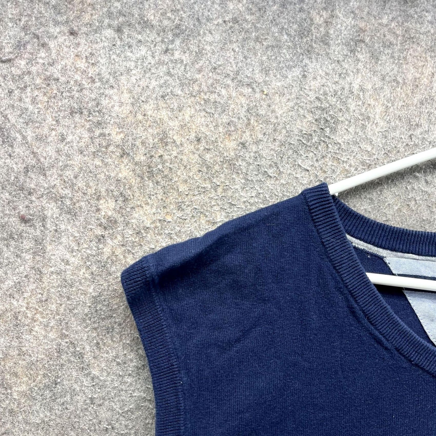Tommy Hilfiger Tommy Hilfiger Sweater Vest Mens 2XL Blue Cotton Modal V-Neck Sleeveless Knit Vest Casual Knit Shirt Mens XXL Navy Logo Size US XXL / EU 58 / 5 - 7 Thumbnail