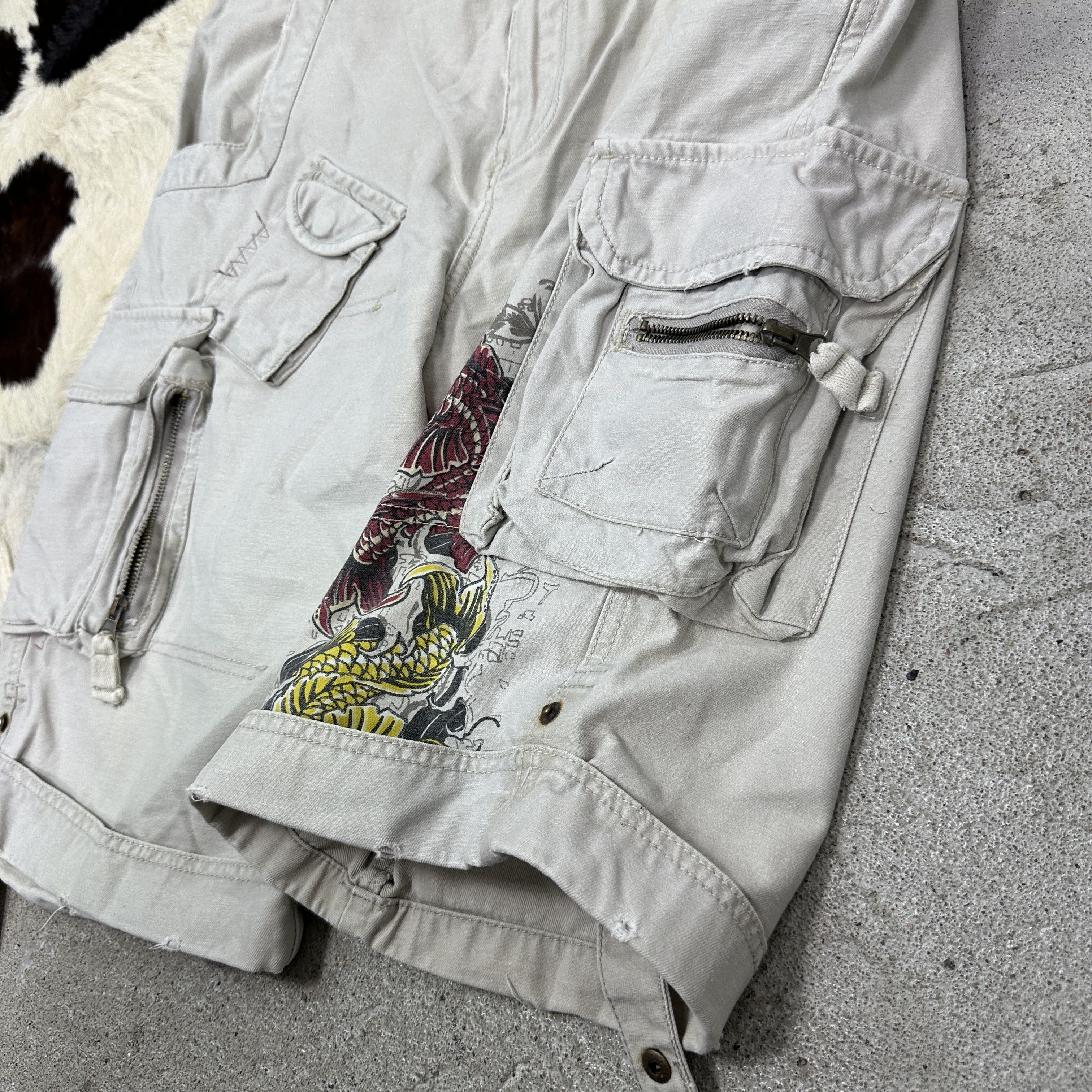 Vintage Vintage Streetwear Casual Cargo Koi Fish Print Shorts Y2K Size US 41 - 7 Thumbnail