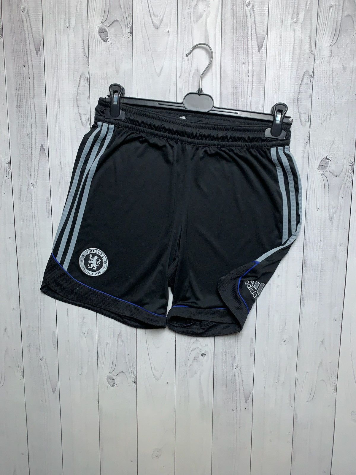Adidas × Vintage Vintage adidas Chelsea soccer shorts black size M logo Size US 32 / EU 48 - 1 Thumbnail