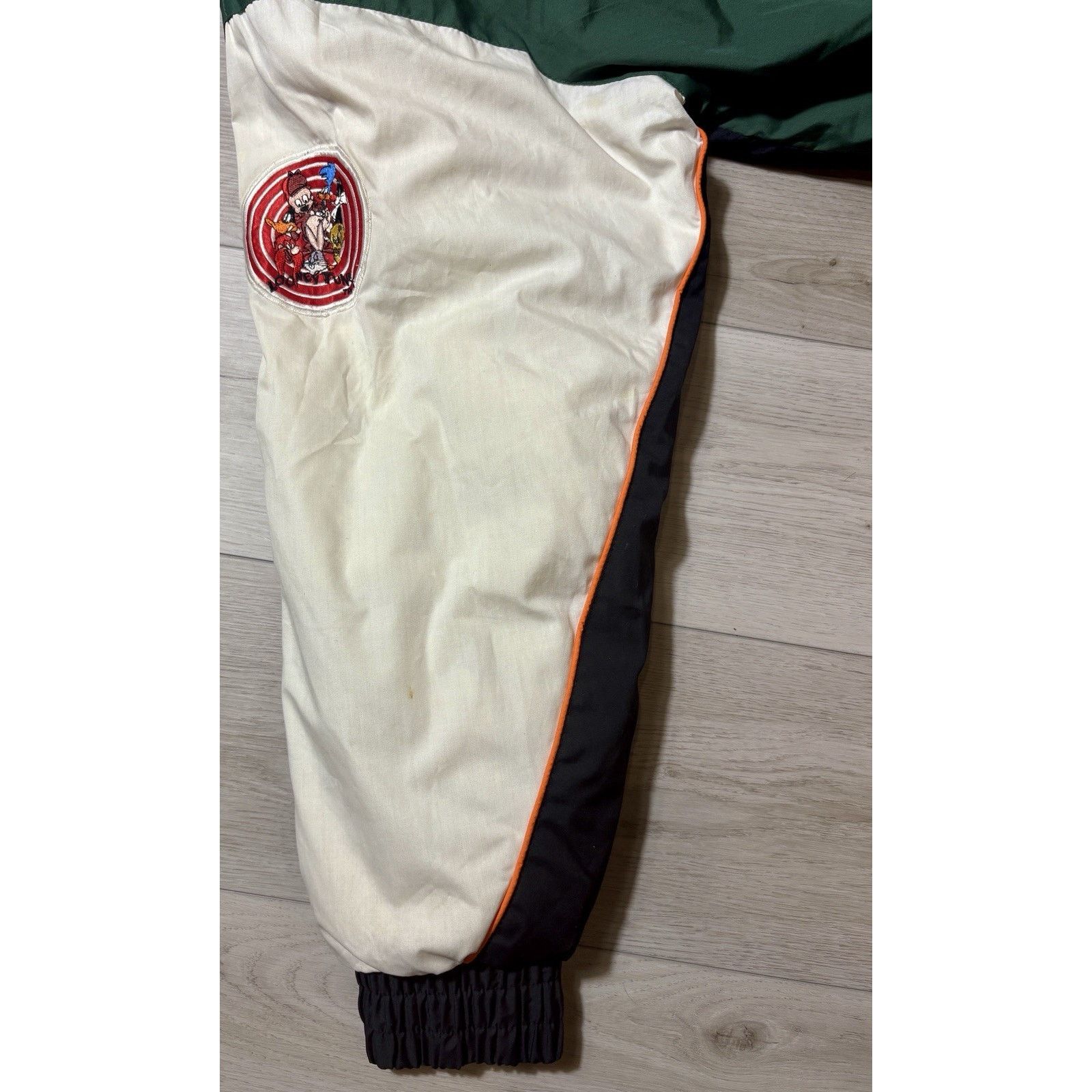 NFL Daniel Young X Looney Tunes Miami Hurricanes Puffer L Size US L / EU 52-54 / 3 - 17 Thumbnail