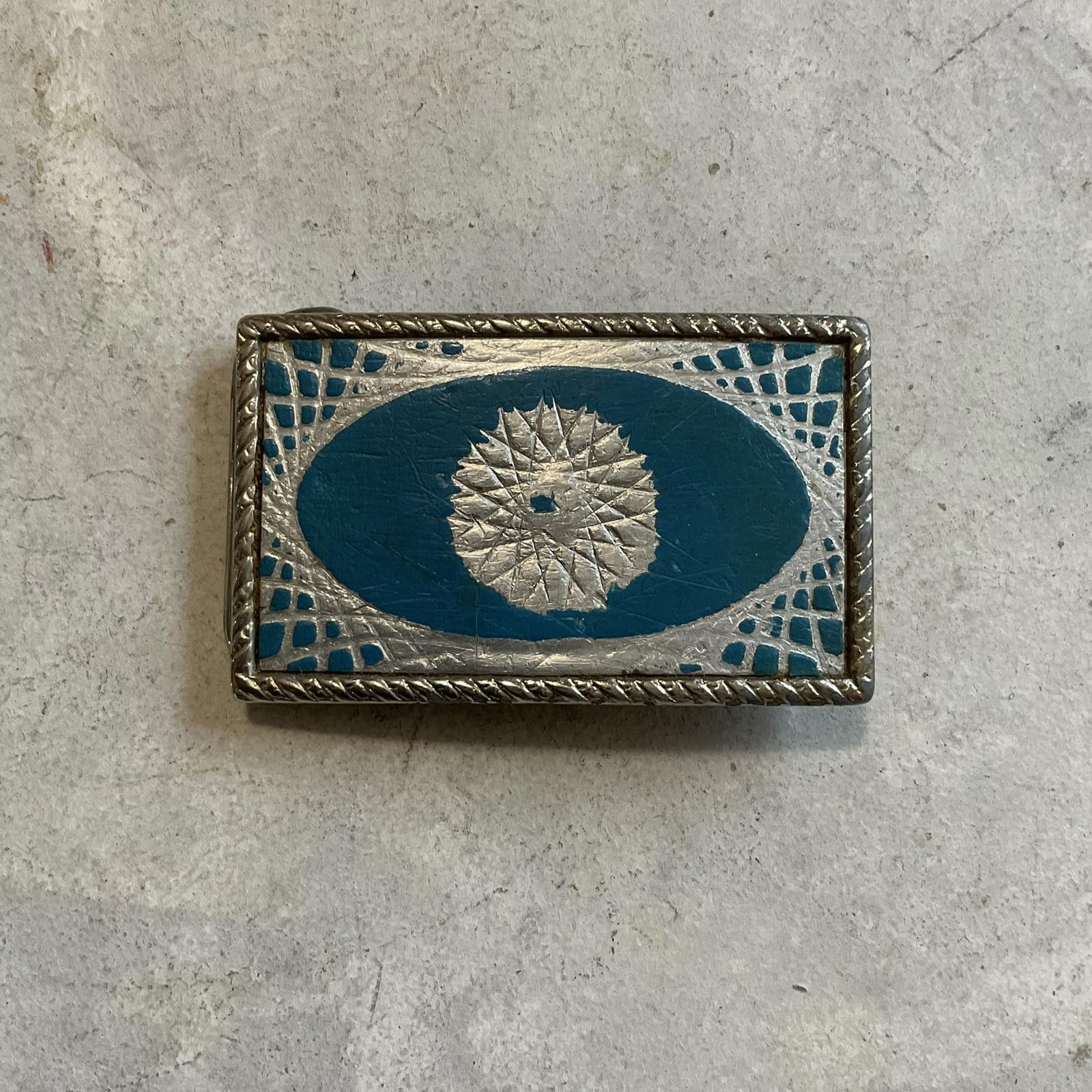 Vintage vintage mcm 60's etched starburst cowboy western belt buckle Size ONE SIZE - 1 Thumbnail